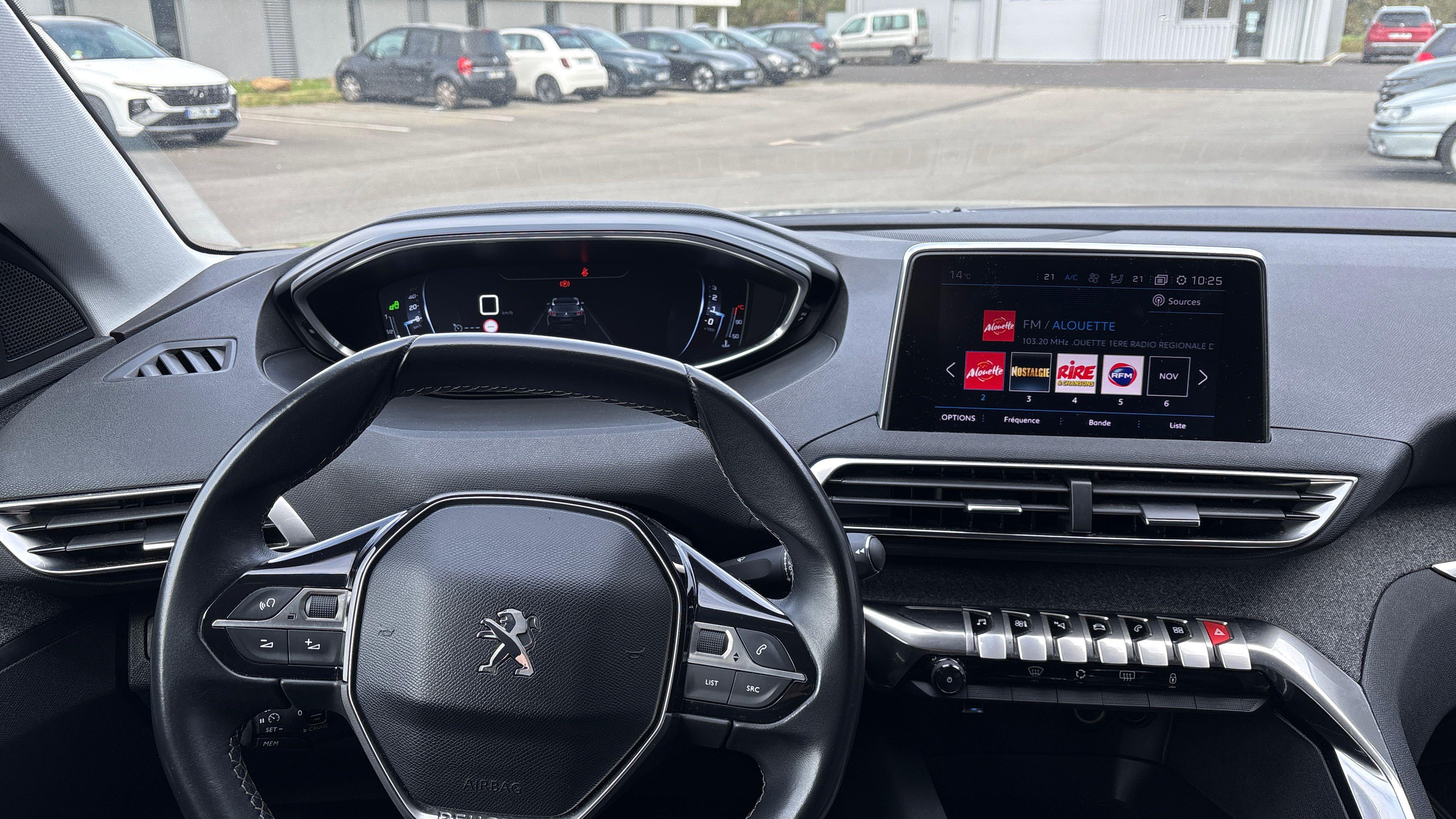 PEUGEOT 3008 BlueHDi 130ch S&S BVM6 Allure - Véhicule Occasion Océane Auto