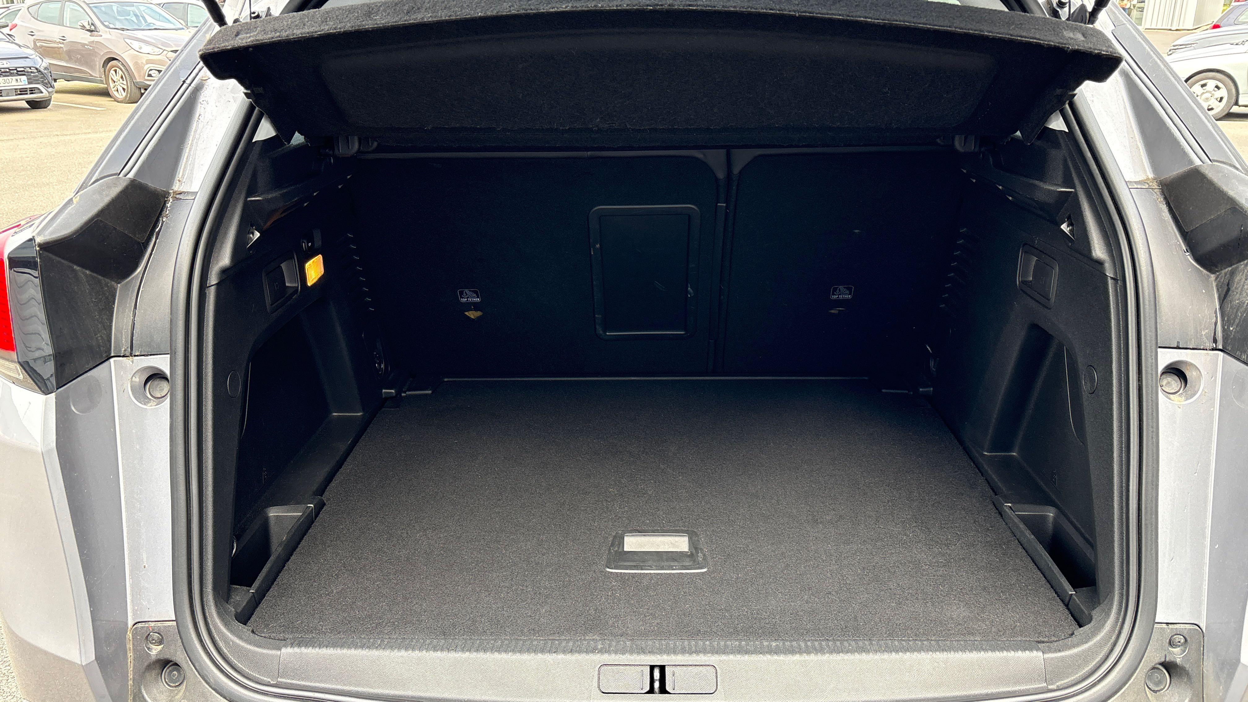 PEUGEOT 3008 BlueHDi 130ch S&S BVM6 Allure - Véhicule Occasion Océane Auto