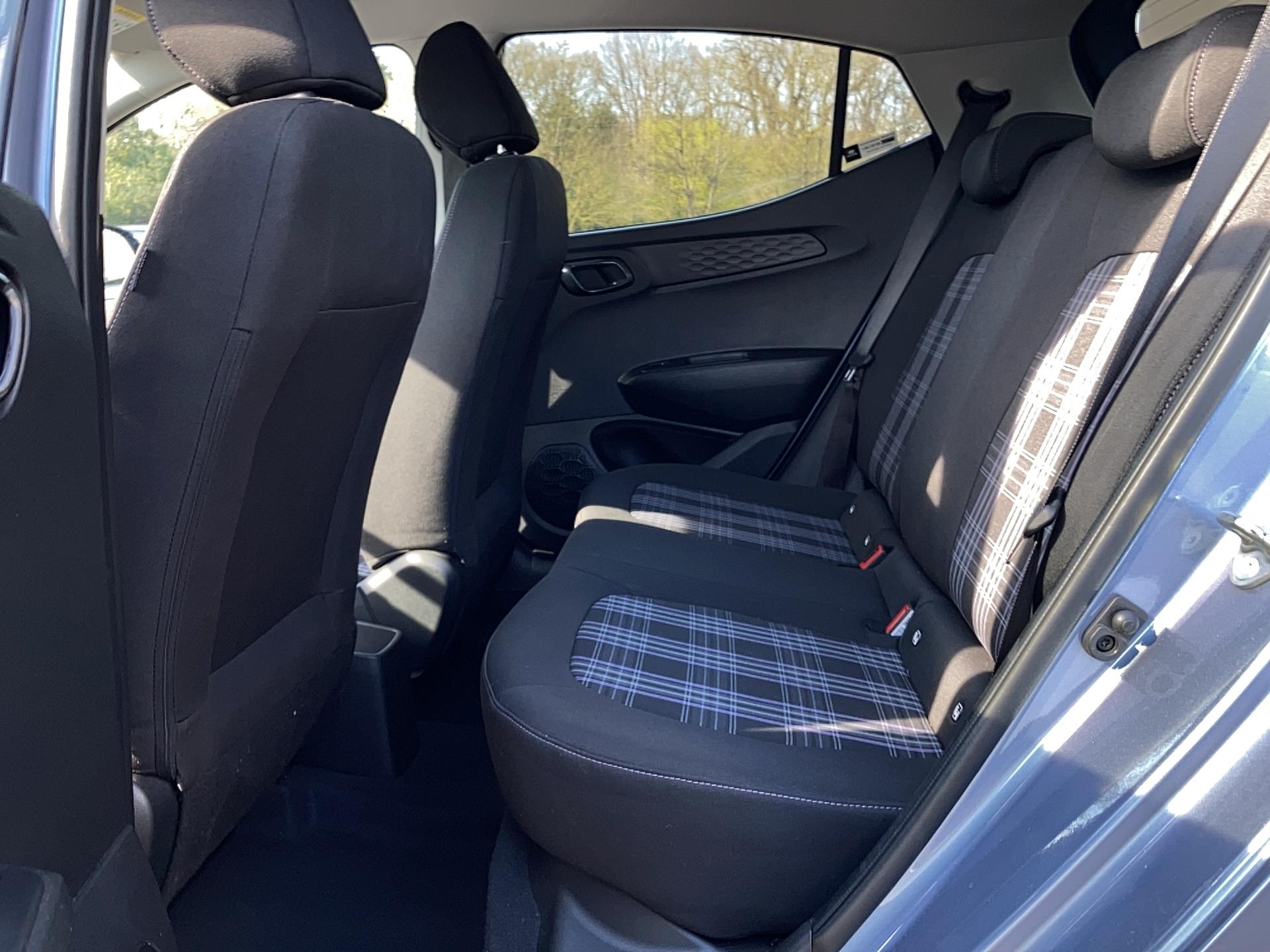 HYUNDAI i10 1.0 67 BVR Creative - Véhicule Occasion - Océane Auto HYUNDAI i10 1.0 67 BVR Creative - Véhicule Occasion Océane Auto