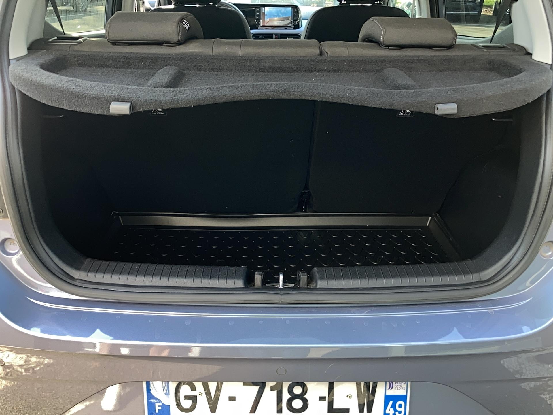 HYUNDAI i10 1.0 67 BVR Creative - Véhicule Occasion - Océane Auto HYUNDAI i10 1.0 67 BVR Creative - Véhicule Occasion Océane Auto