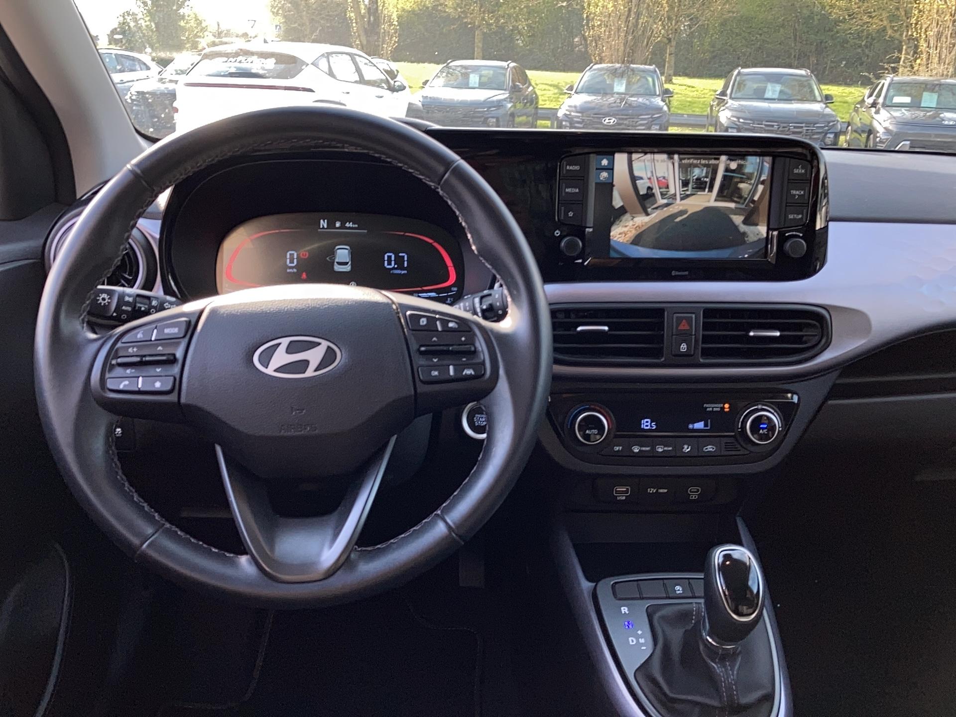 HYUNDAI i10 1.0 67 BVR Creative - Véhicule Occasion - Océane Auto HYUNDAI i10 1.0 67 BVR Creative - Véhicule Occasion Océane Auto