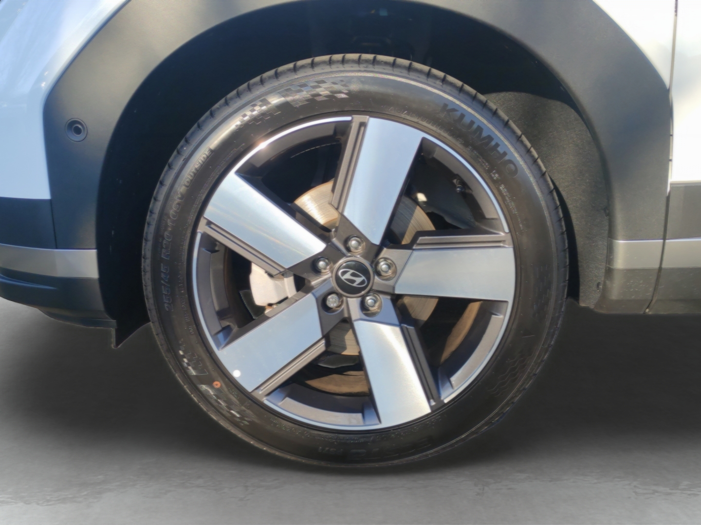 HYUNDAI Santa Fe 1.6 T-GDi Plug-in 253 HTRAC BVA6 Executive - Véhicule Occasion - Océane Auto HYUNDAI Santa Fe 1.6 T-GDi Plug-in 253 HTRAC BVA6 Executive - Véhicule Occasion Océane Auto