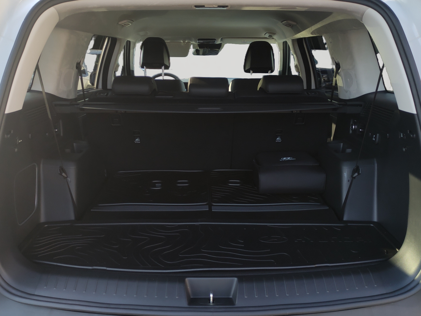 HYUNDAI Santa Fe 1.6 T-GDi Plug-in 253 HTRAC BVA6 Executive - Véhicule Occasion - Océane Auto HYUNDAI Santa Fe 1.6 T-GDi Plug-in 253 HTRAC BVA6 Executive - Véhicule Occasion Océane Auto