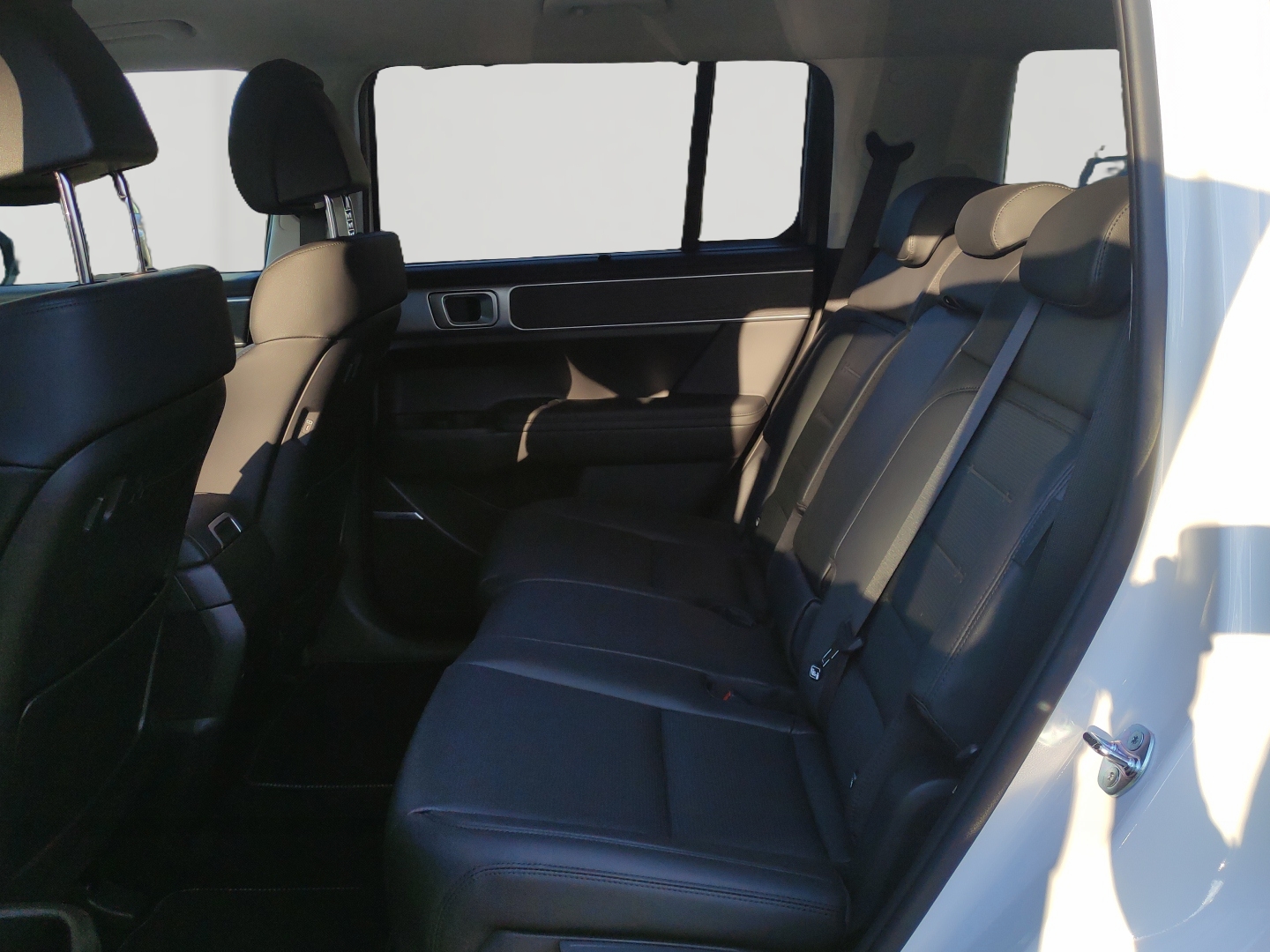 HYUNDAI Santa Fe 1.6 T-GDi Plug-in 253 HTRAC BVA6 Executive - Véhicule Occasion - Océane Auto HYUNDAI Santa Fe 1.6 T-GDi Plug-in 253 HTRAC BVA6 Executive - Véhicule Occasion Océane Auto