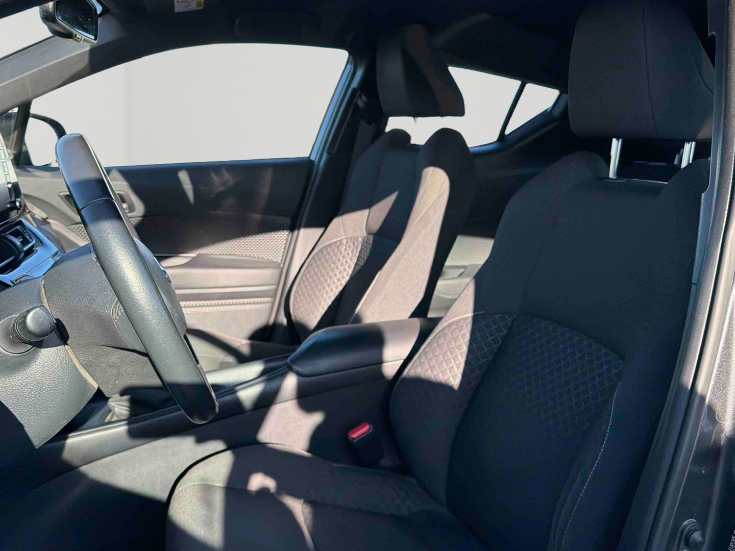 TOYOTA C-HR Hybride 1.8L Dynamic - Véhicule Occasion Océane Auto