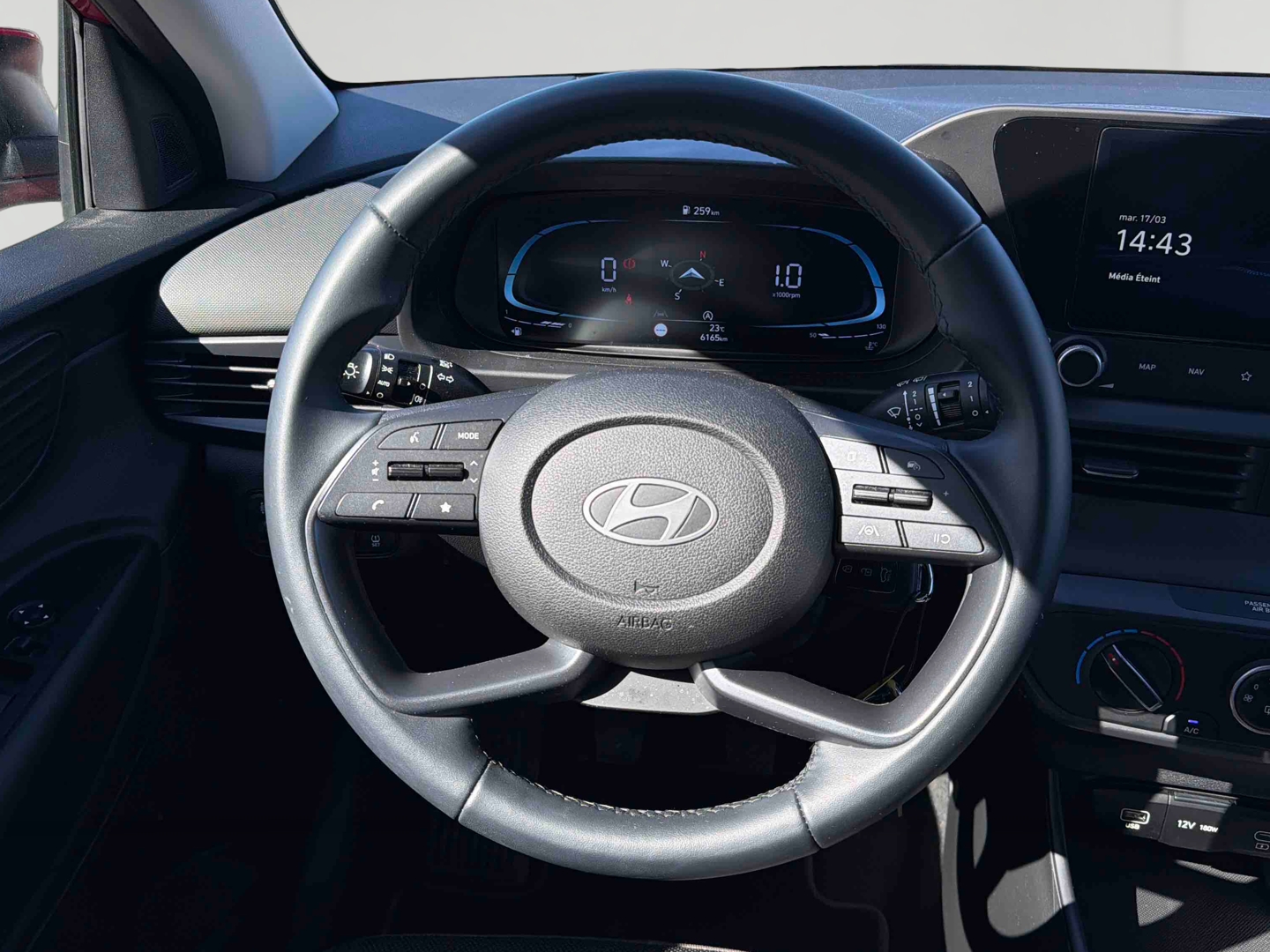 HYUNDAI Bayon 1.0 T-GDi 100 Initia - Véhicule Occasion Océane Auto