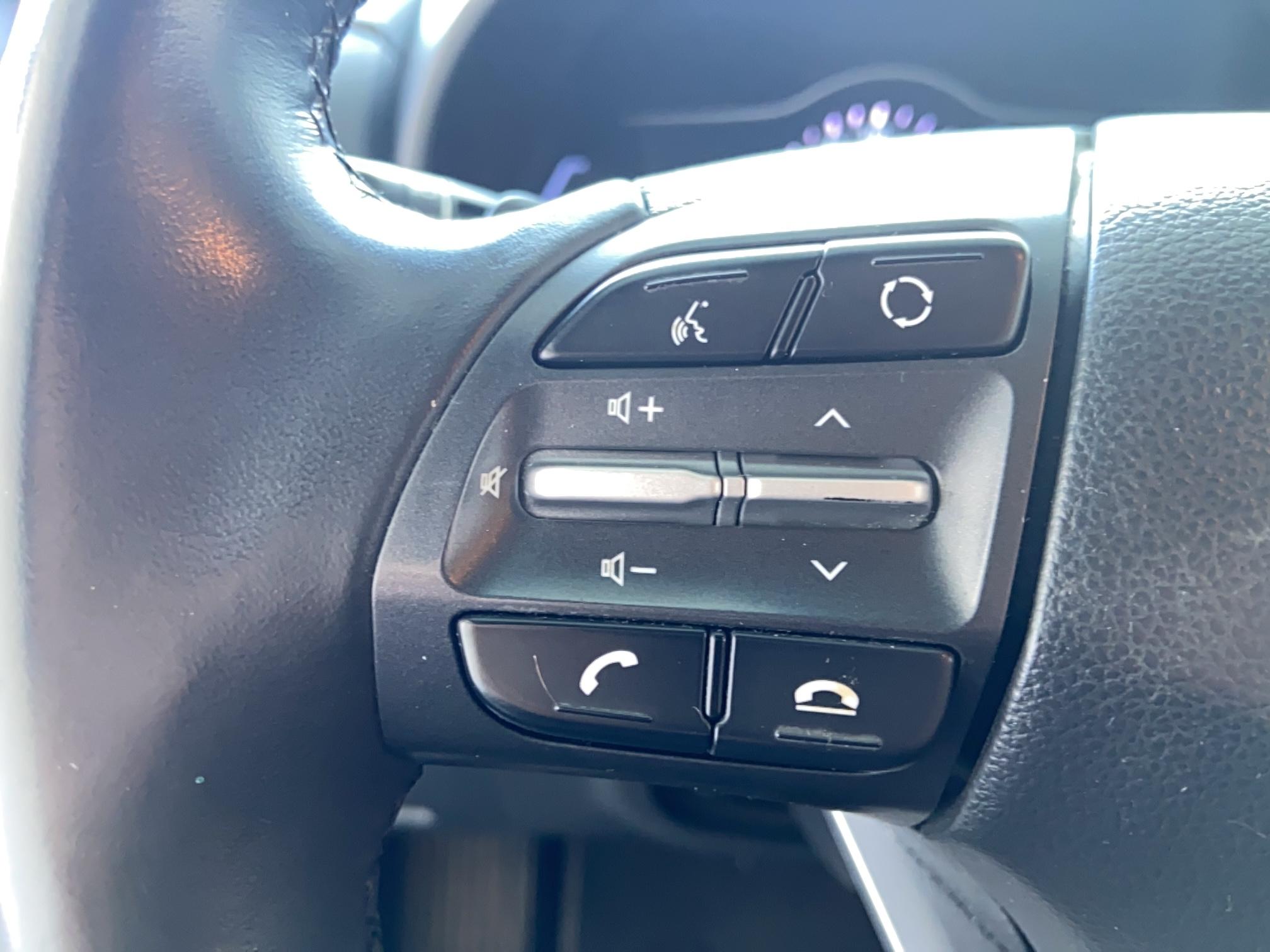 HYUNDAI Kona Electrique 39 kWh - 136 ch Business - Véhicule Occasion - Océane Auto HYUNDAI Kona Electrique 39 kWh - 136 ch Business - Véhicule Occasion Océane Auto