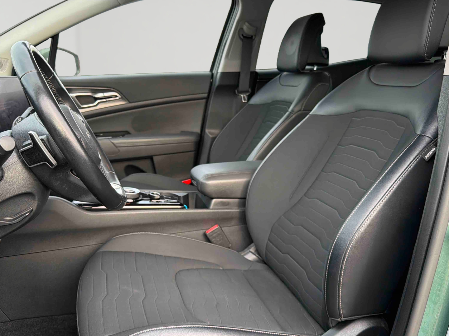 KIA Sportage 1.6 T-GDi 230ch ISG Hybride BVA6 4x2 Design - Véhicule Occasion Océane Auto