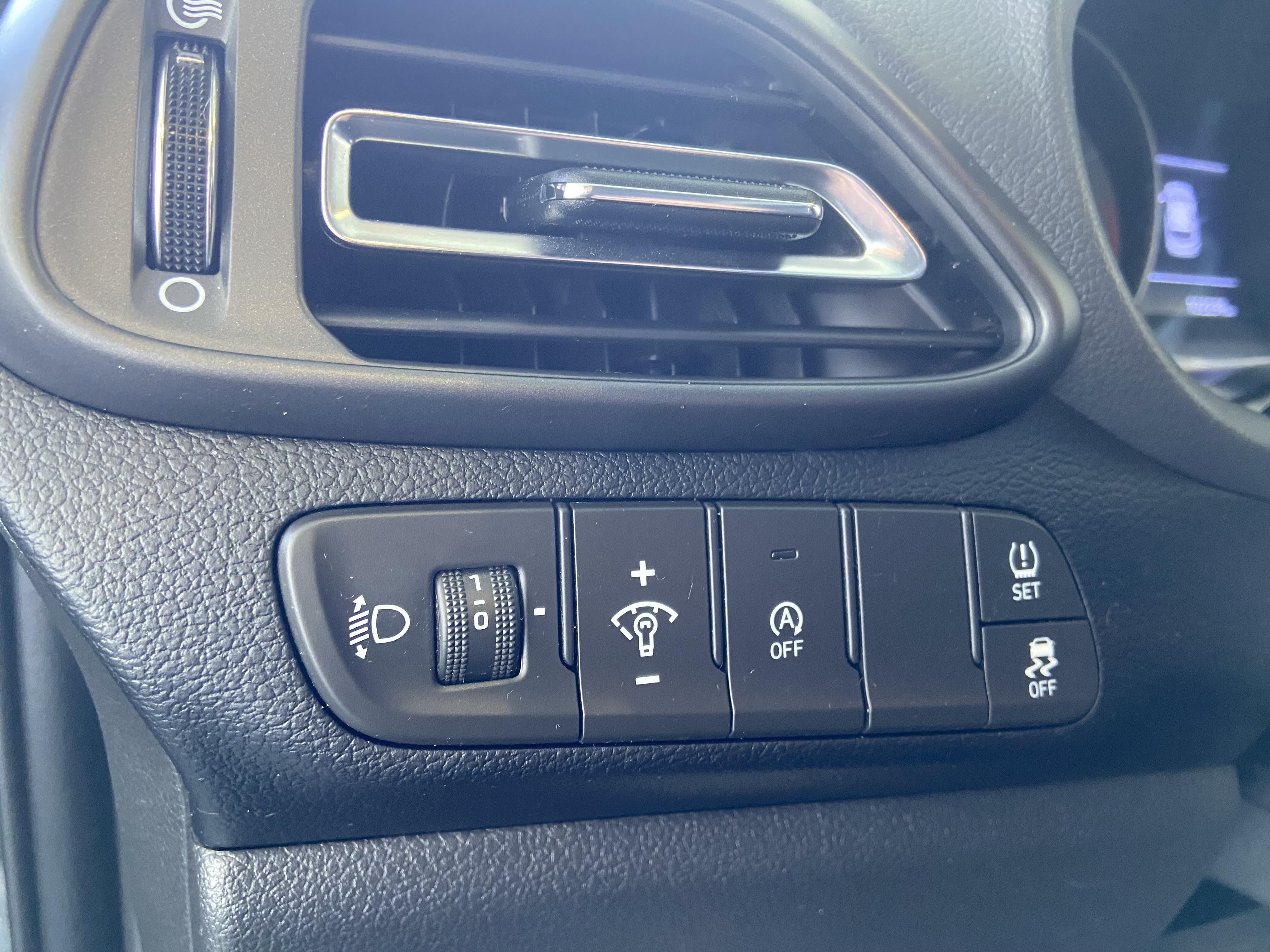 HYUNDAI i30 SW 1.6 CRDi 115 BVM6 Creative - Véhicule Occasion Océane Auto