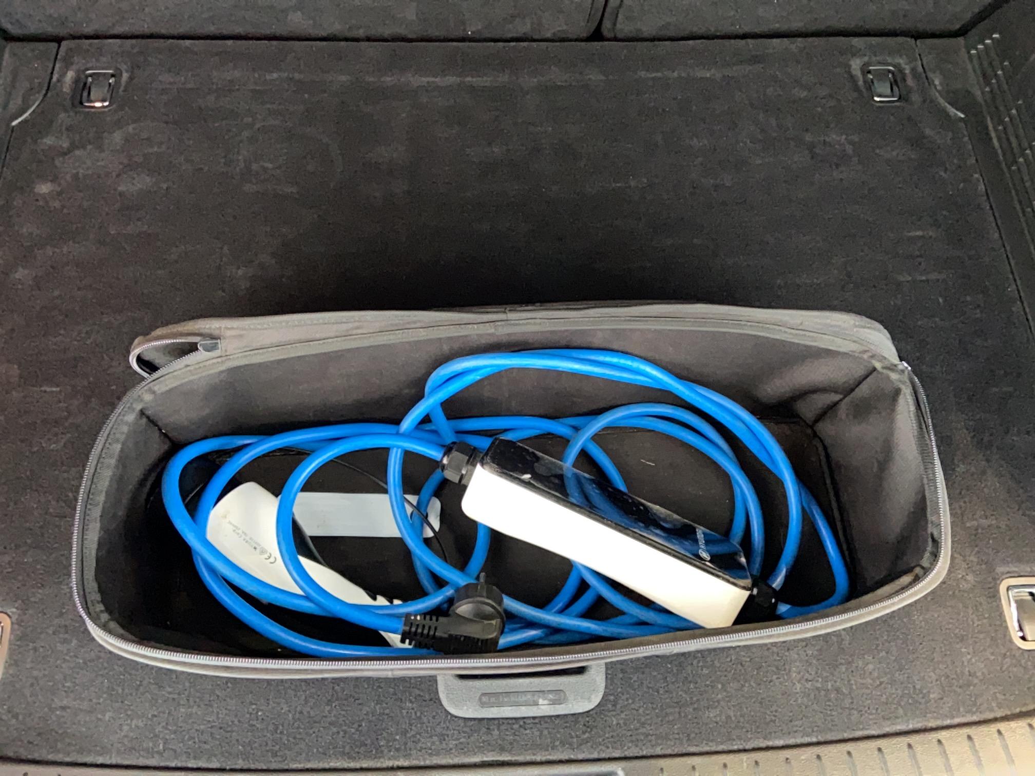 HYUNDAI Kona Electrique 39 kWh - 136 ch Business - Véhicule Occasion - Océane Auto HYUNDAI Kona Electrique 39 kWh - 136 ch Business - Véhicule Occasion Océane Auto