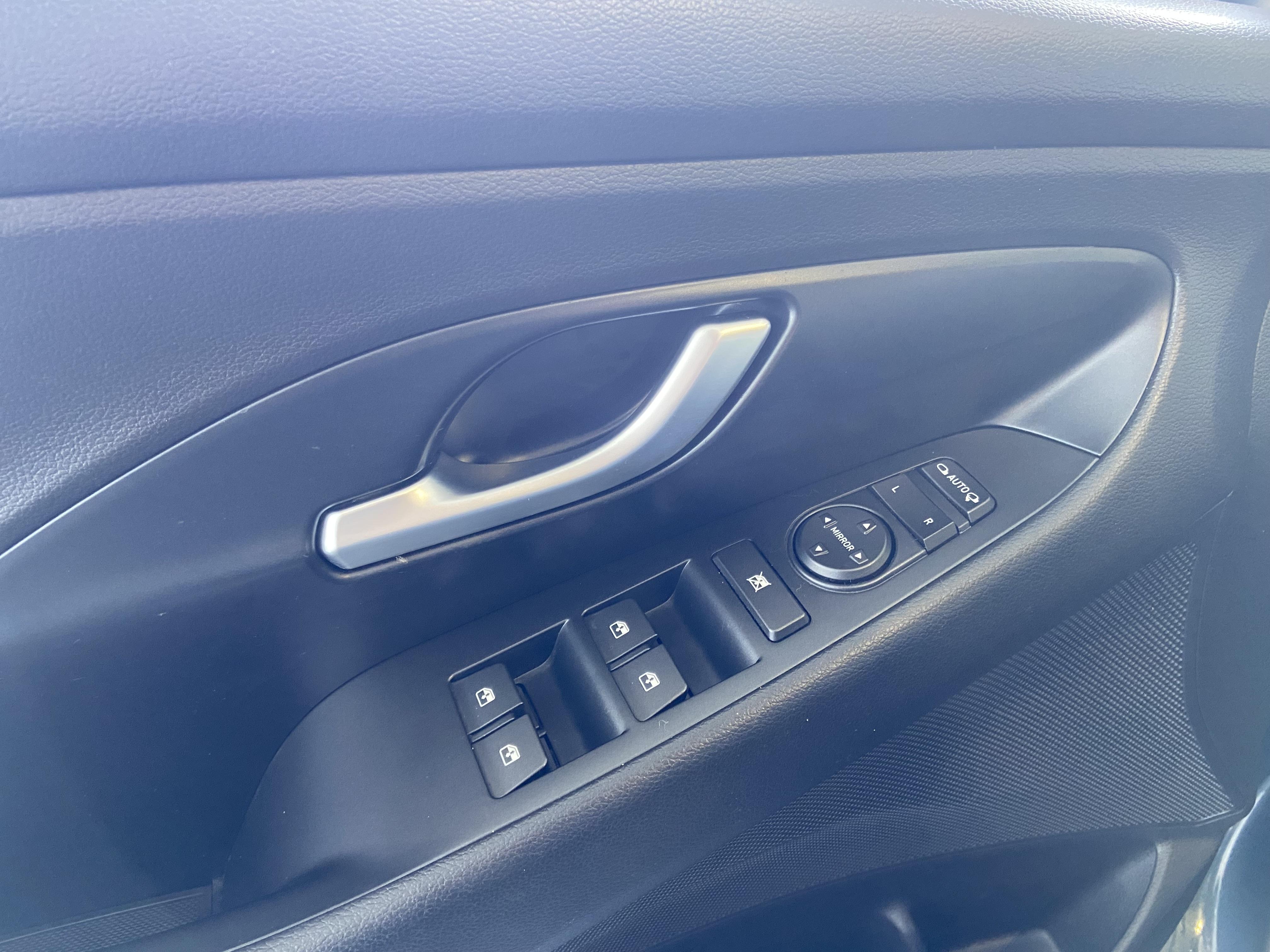 HYUNDAI i30 SW 1.6 CRDi 115 BVM6 Creative - Véhicule Occasion Océane Auto