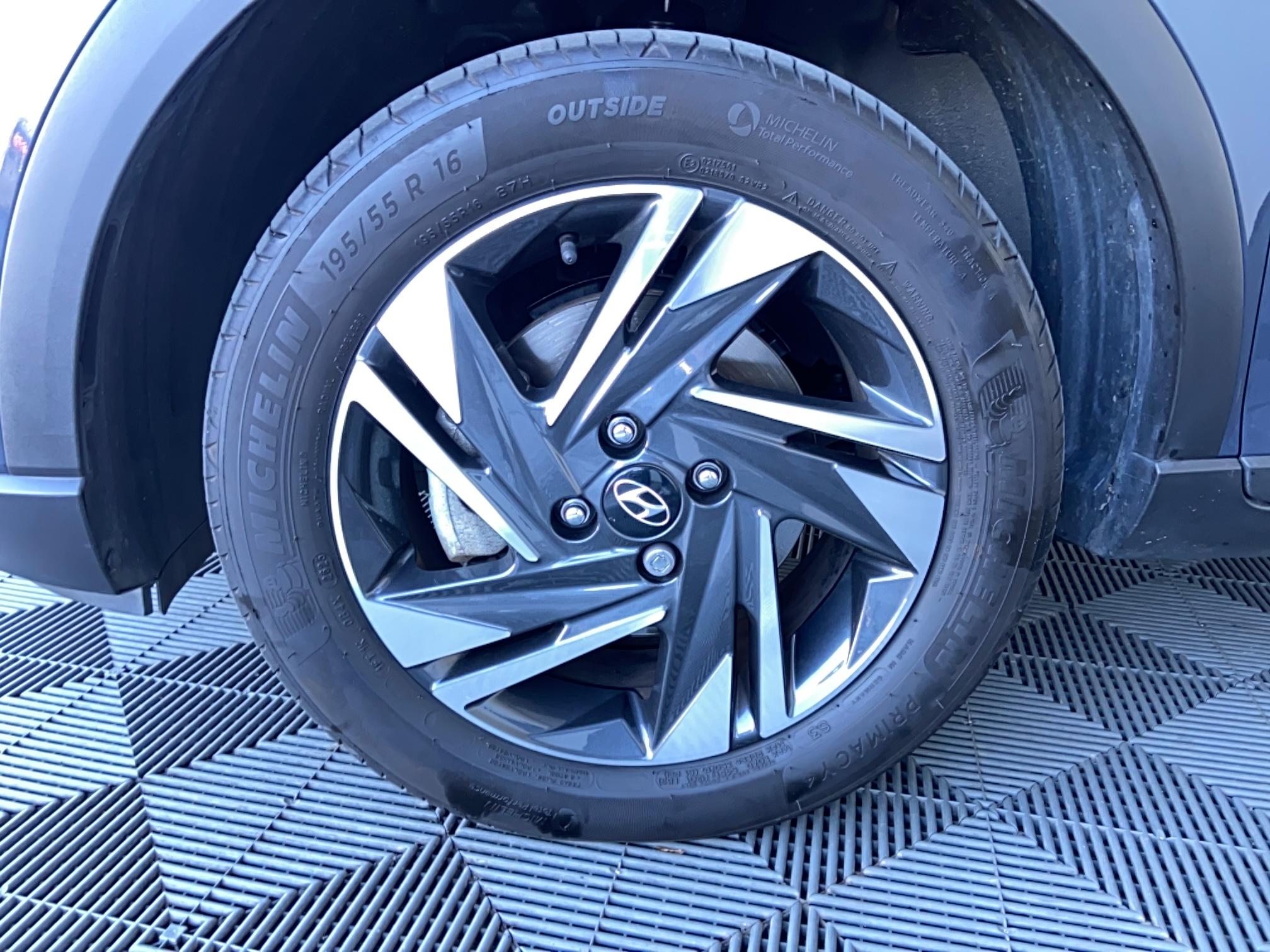 HYUNDAI Bayon 1.0 T-GDi 100 DCT-7 Hybrid 48V Intuitive - Véhicule Occasion Océane Auto