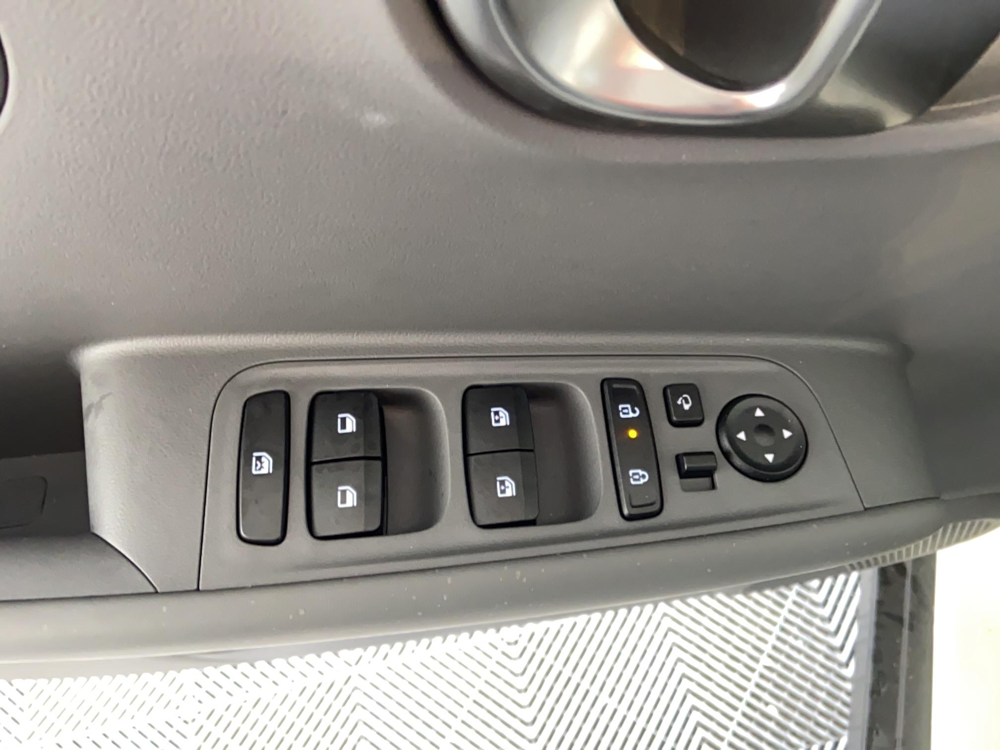 HYUNDAI Inster 49 kWh Cross Executive - Véhicule Occasion Océane Auto