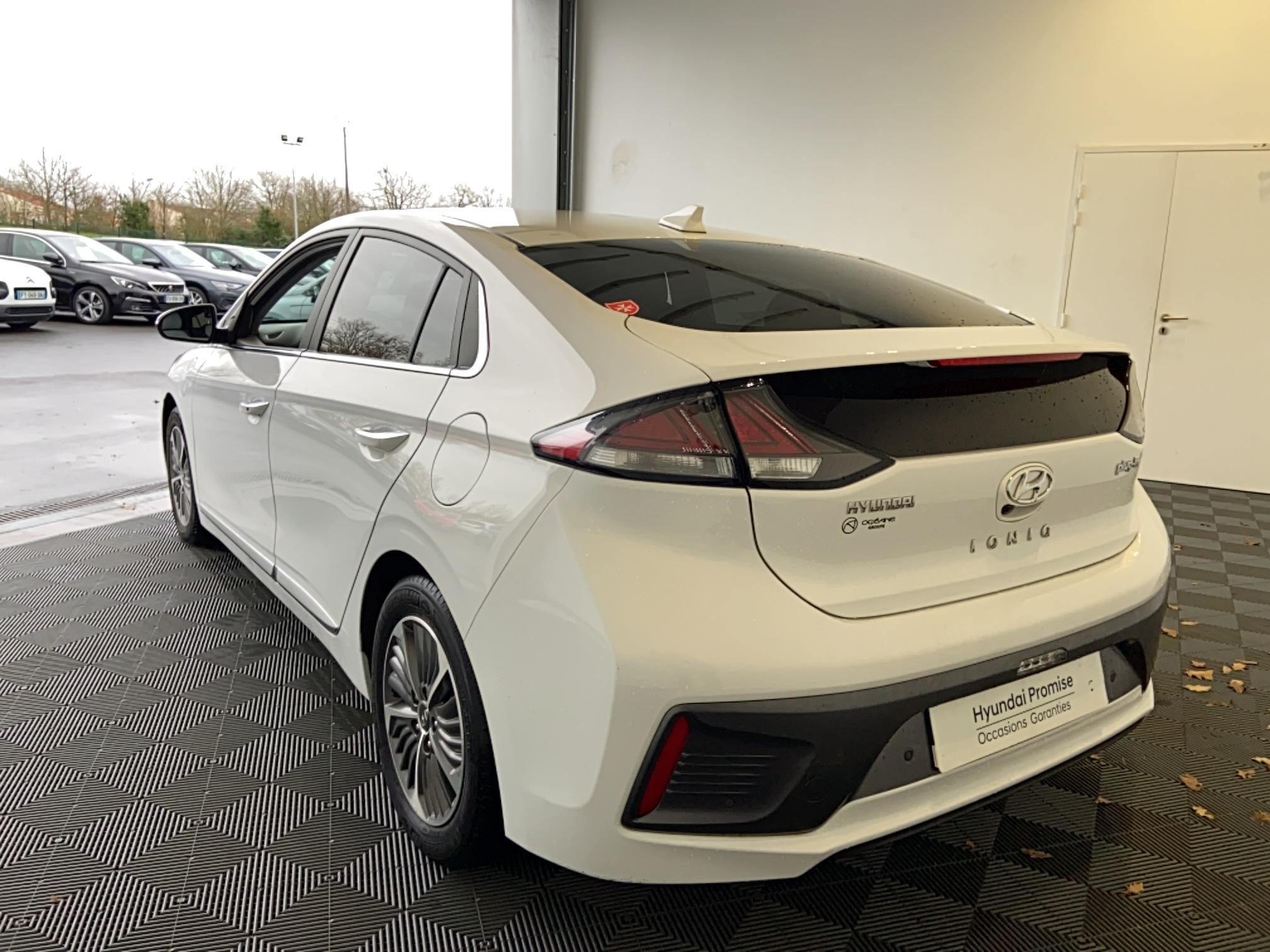 HYUNDAI Ioniq Plug-in 141 ch Executive - Véhicule Occasion - Océane Auto HYUNDAI Ioniq Plug-in 141 ch Executive - Véhicule Occasion Océane Auto