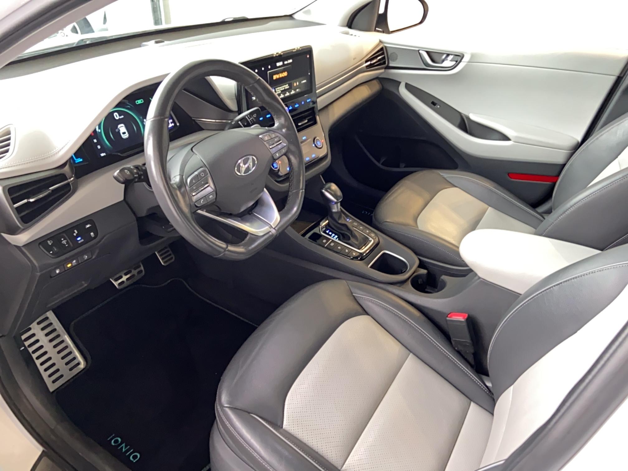 HYUNDAI Ioniq Plug-in 141 ch Executive - Véhicule Occasion - Océane Auto HYUNDAI Ioniq Plug-in 141 ch Executive - Véhicule Occasion Océane Auto