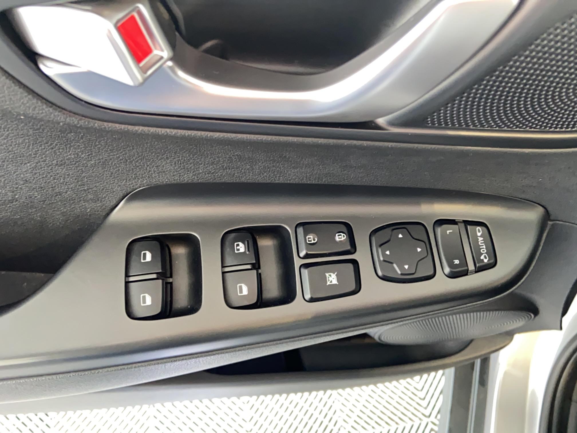 HYUNDAI Kona Electrique 39 kWh - 136 ch Intuitive - Véhicule Occasion Océane Auto