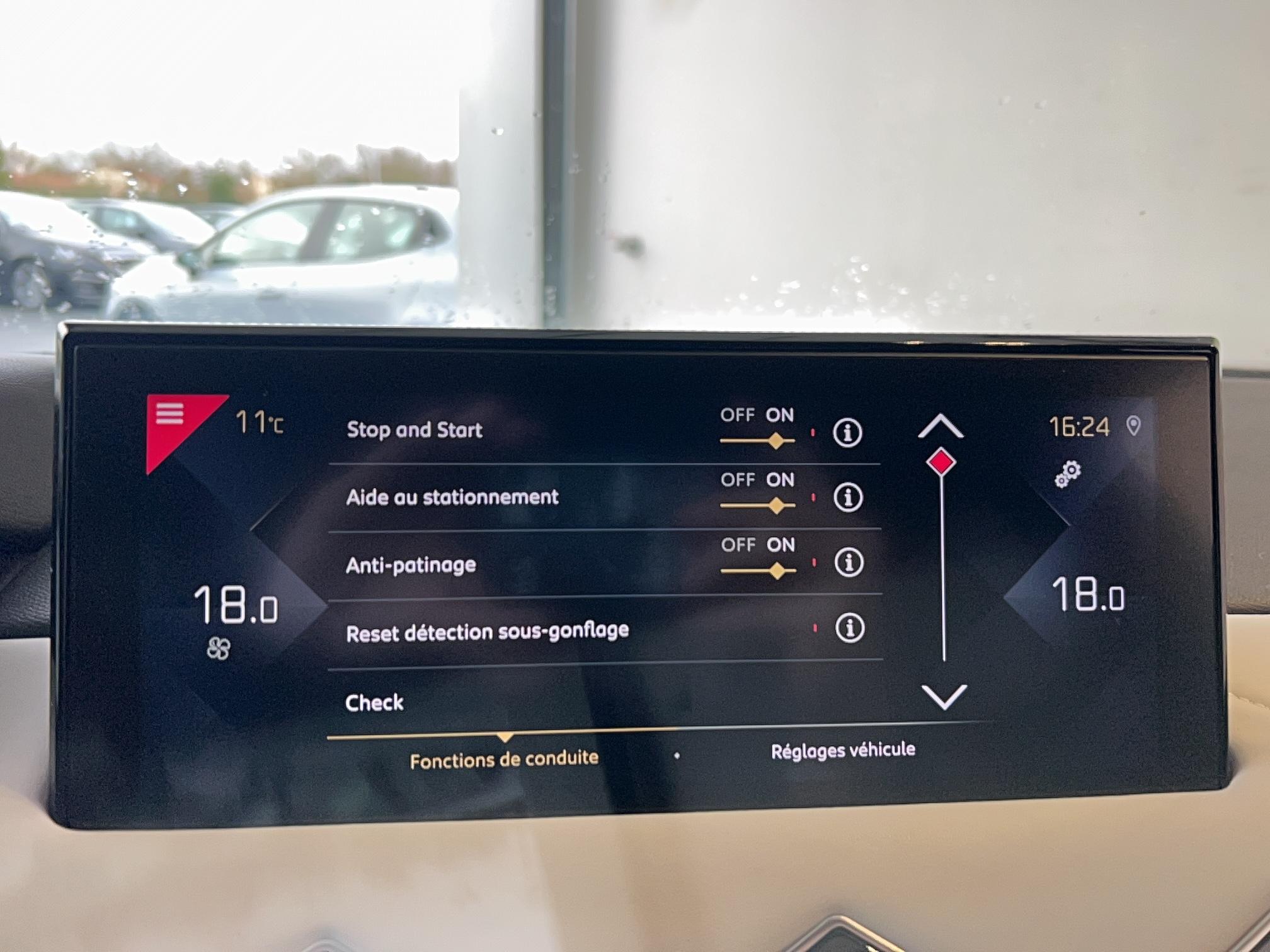 DS DS3 Crossback BlueHDi 130 EAT8 So Chic - Véhicule Occasion Océane Auto