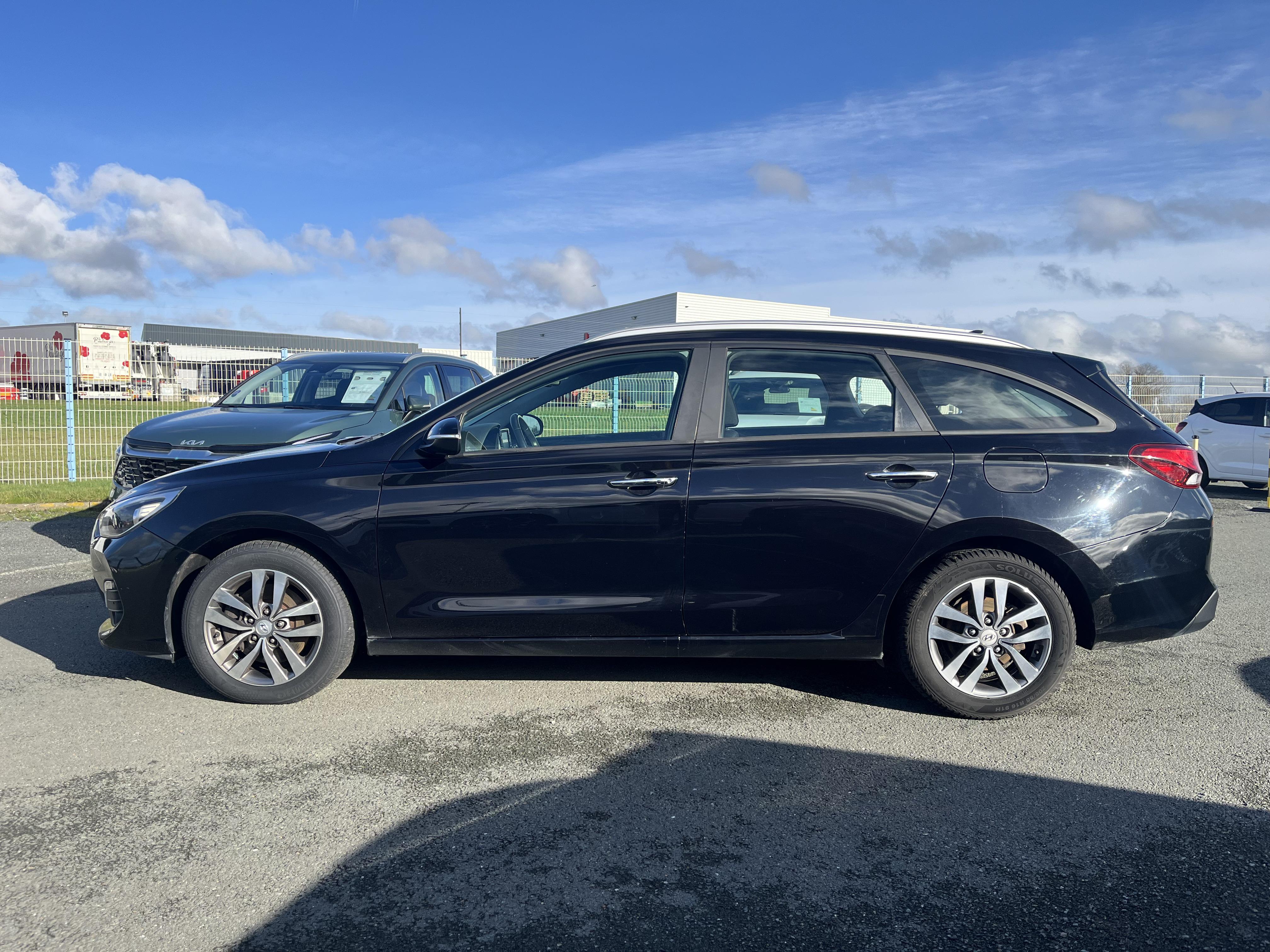 HYUNDAI i30 SW 1.6 CRDi 115 DCT-7 Business - Véhicule Occasion Océane Auto