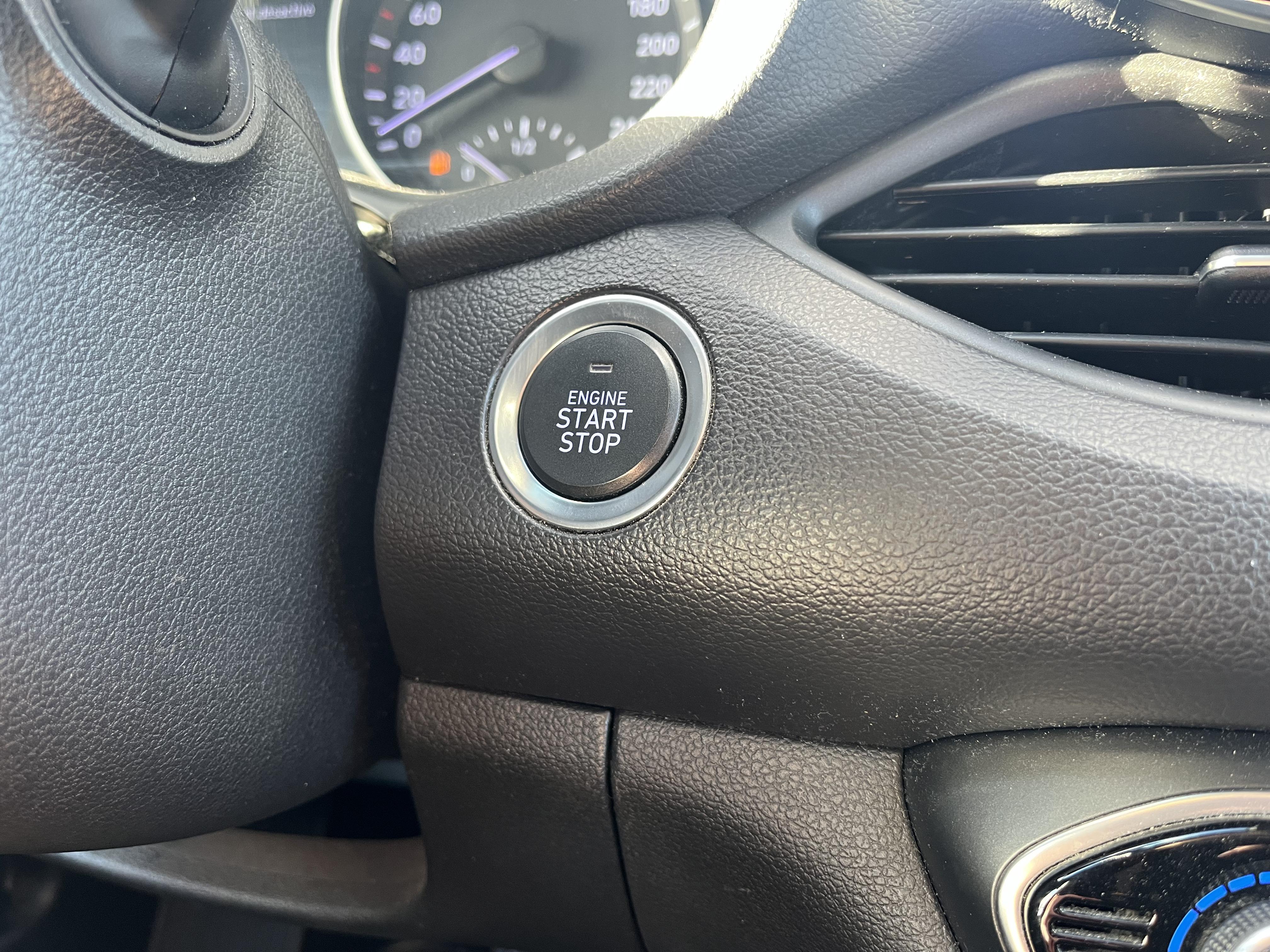 HYUNDAI i30 SW 1.6 CRDi 115 DCT-7 Business - Véhicule Occasion Océane Auto