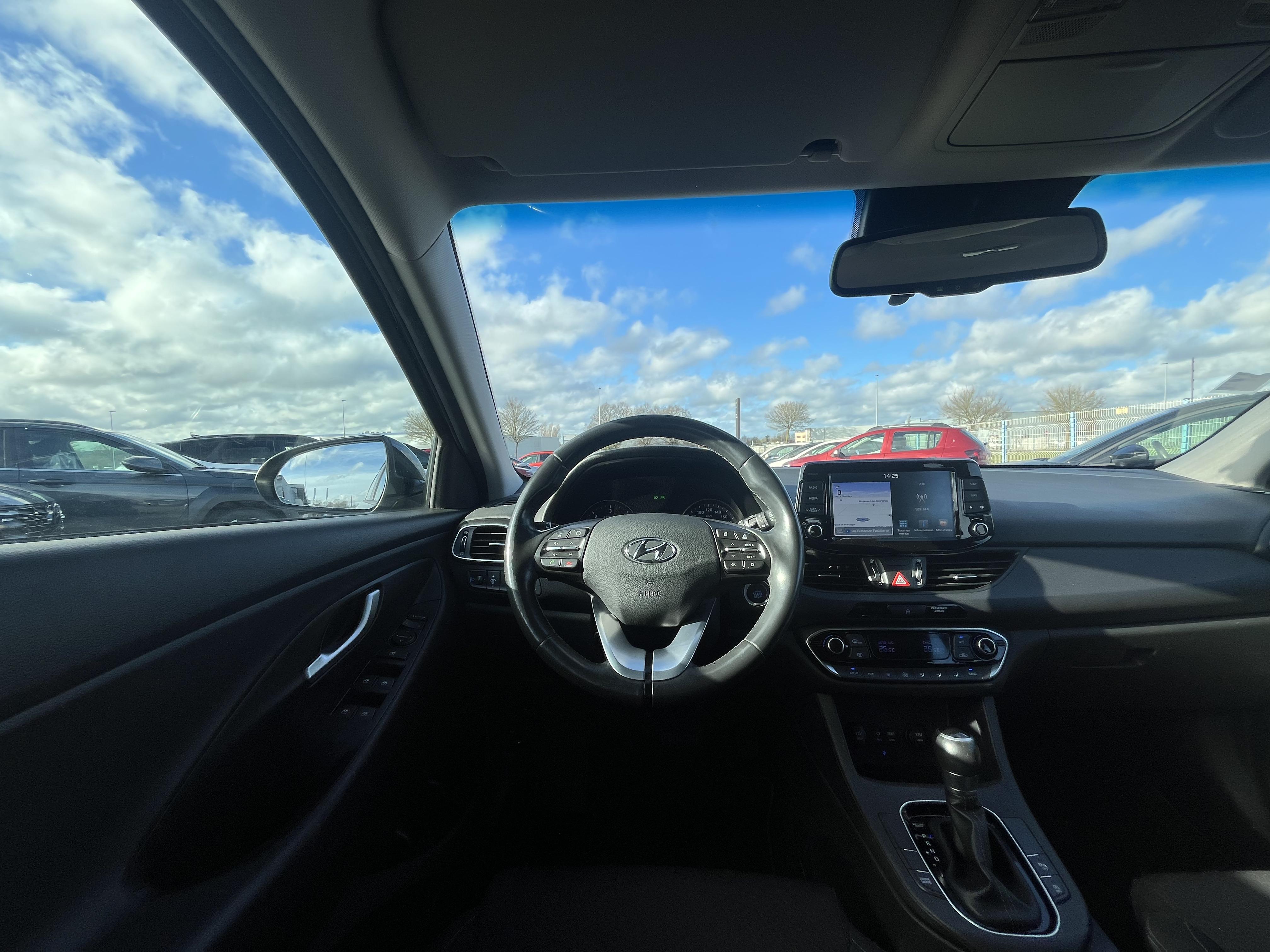 HYUNDAI i30 SW 1.6 CRDi 115 DCT-7 Business - Véhicule Occasion Océane Auto