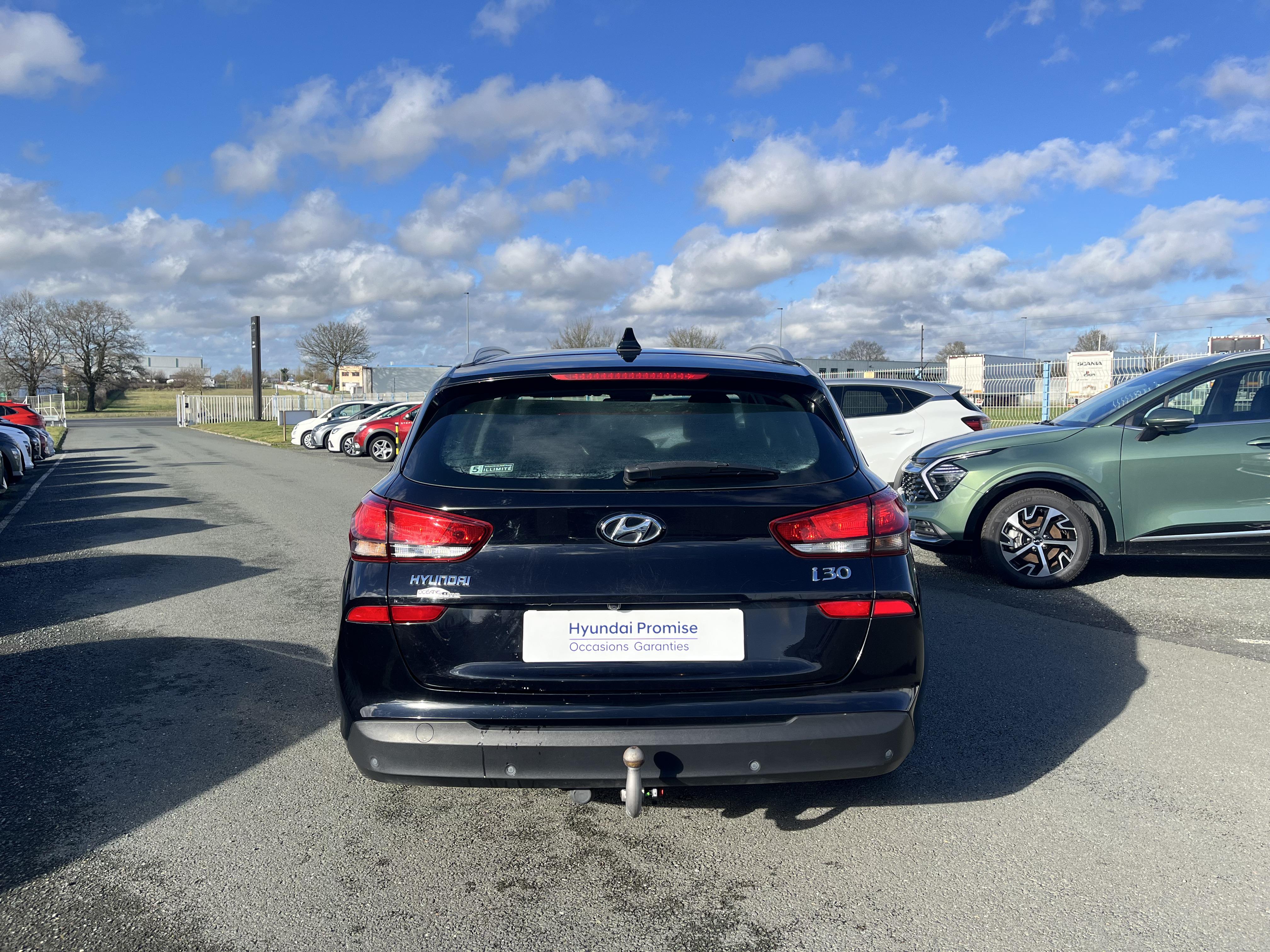 HYUNDAI i30 SW 1.6 CRDi 115 DCT-7 Business - Véhicule Occasion Océane Auto