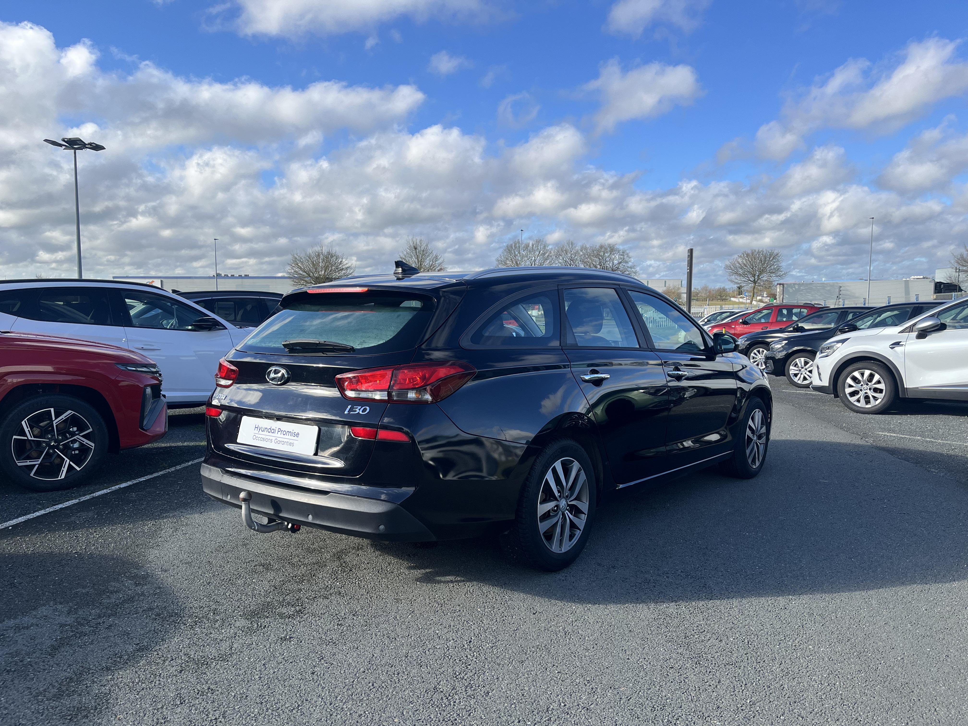 HYUNDAI i30 SW 1.6 CRDi 115 DCT-7 Business - Véhicule Occasion Océane Auto