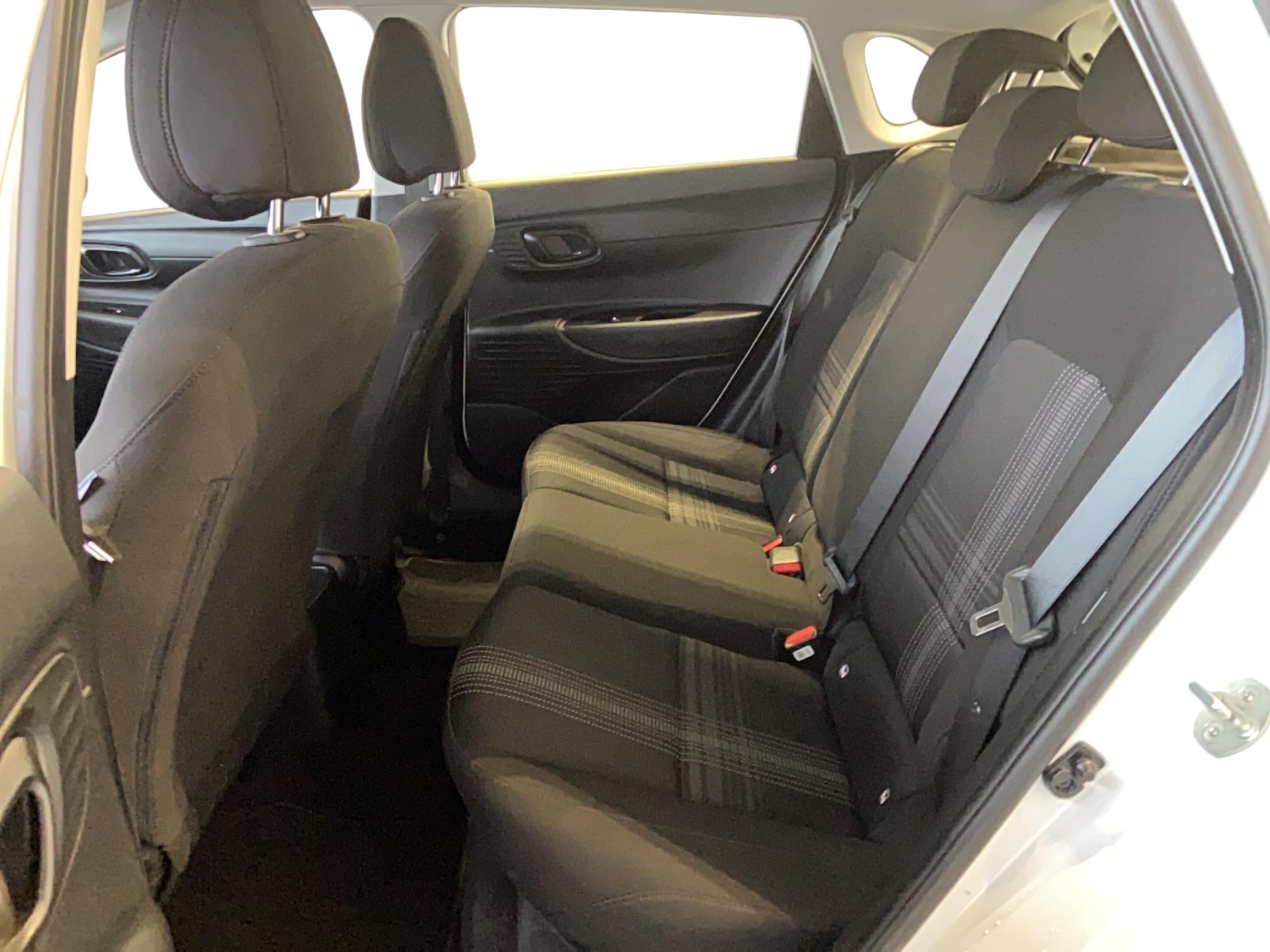 HYUNDAI i20 1.2 84 Initia - Véhicule Occasion Océane Auto