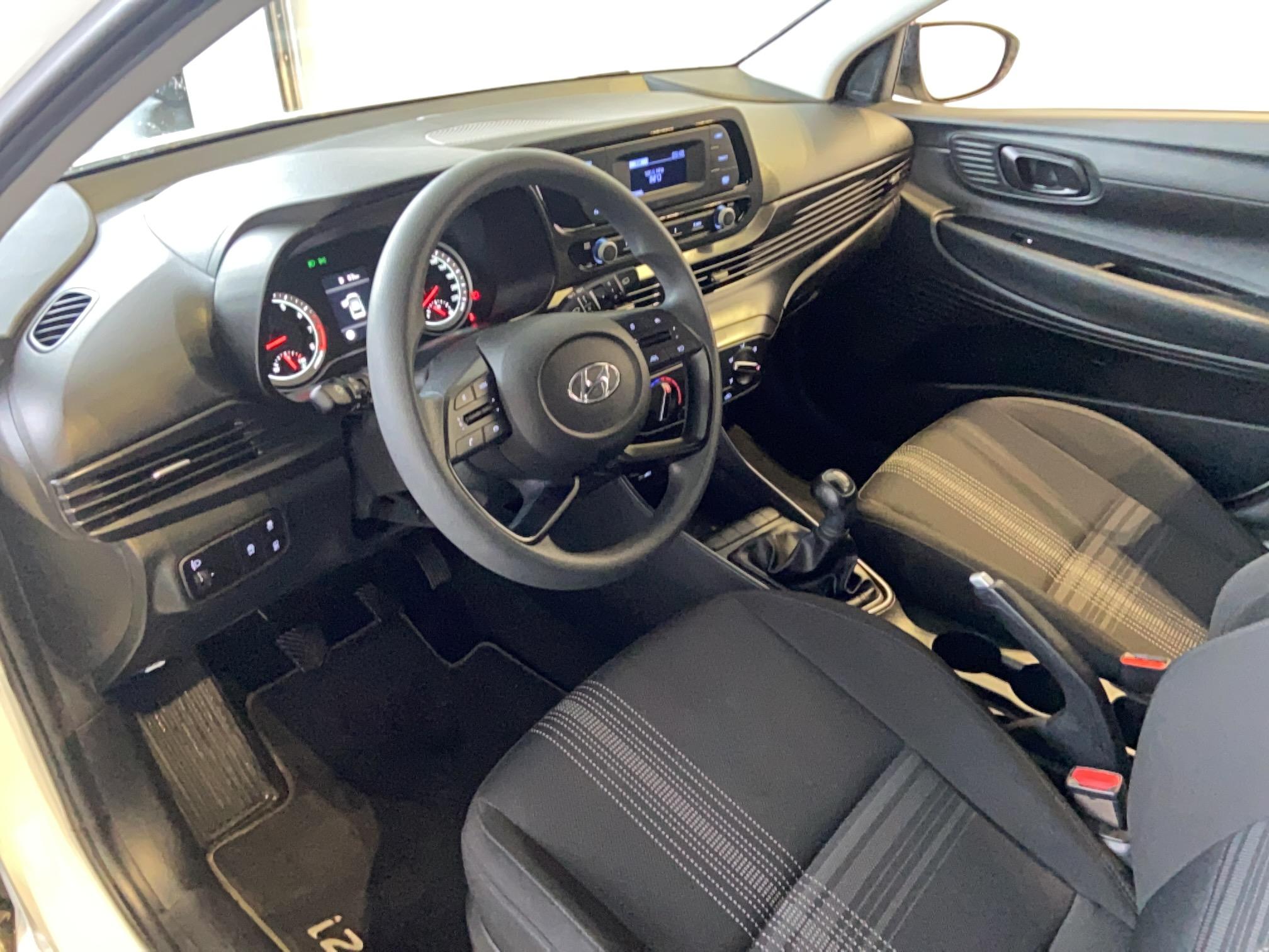 HYUNDAI i20 1.2 84 Initia - Véhicule Occasion Océane Auto