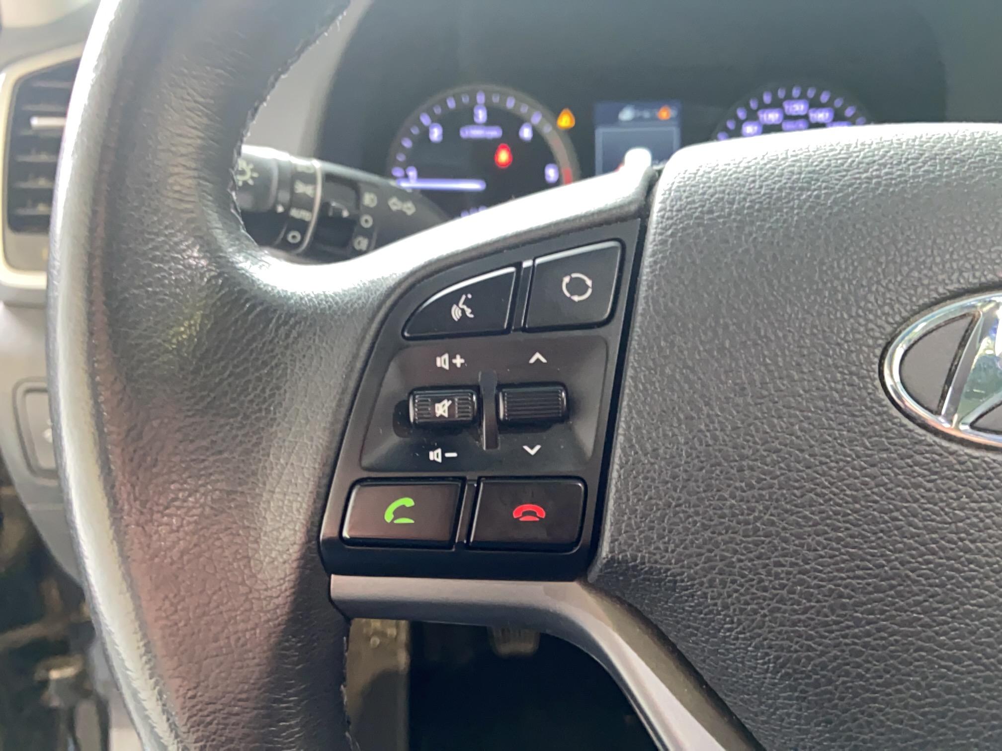 HYUNDAI Tucson 1.7 CRDi 115 2WD Executive - Véhicule Occasion Océane Auto