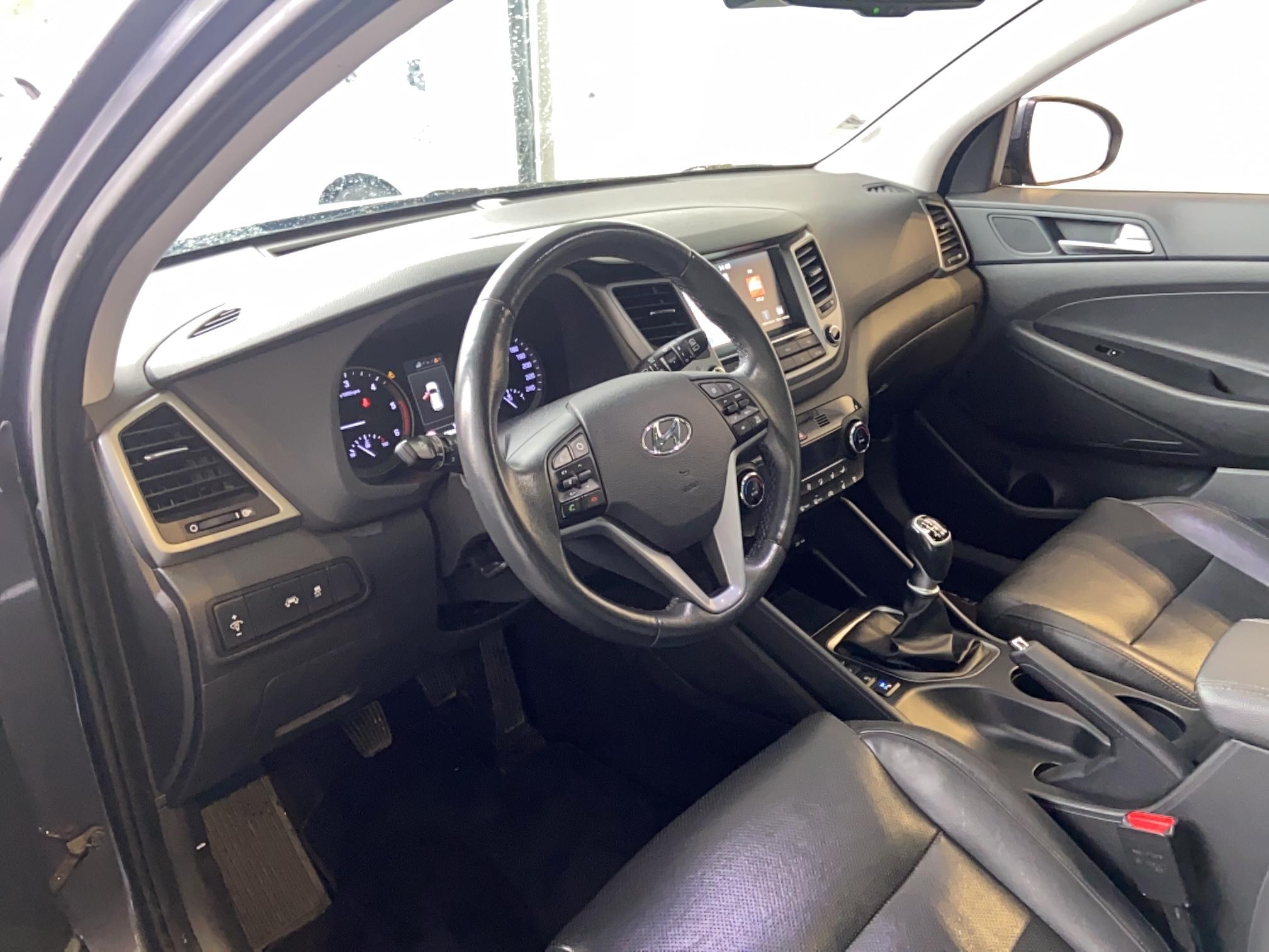 HYUNDAI Tucson 1.7 CRDi 115 2WD Executive - Véhicule Occasion Océane Auto