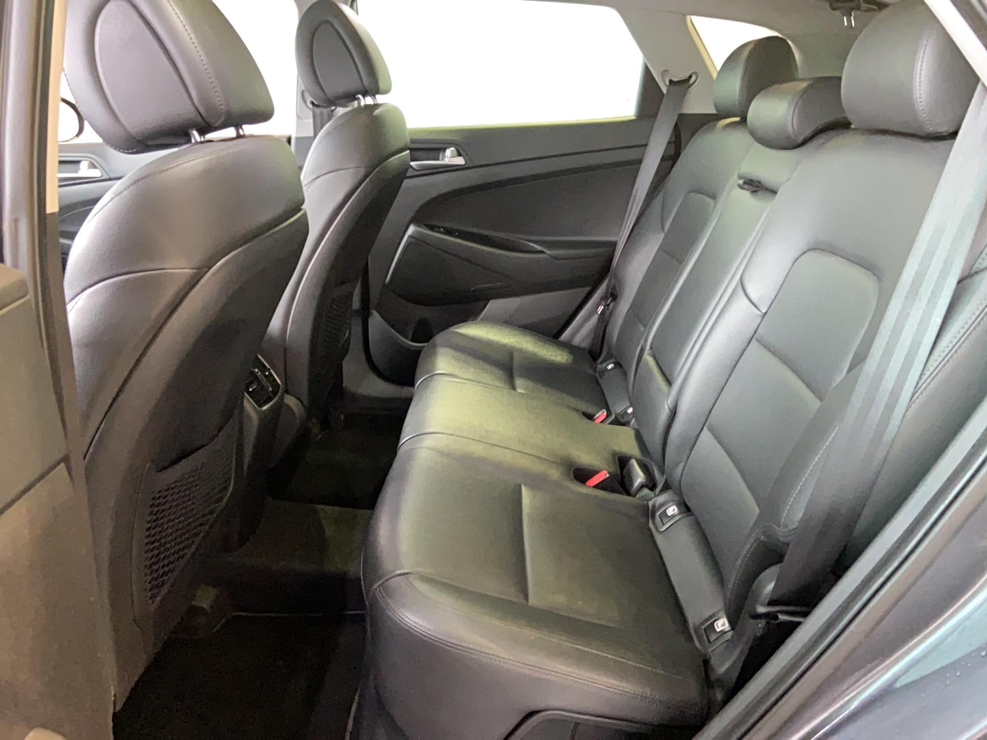 HYUNDAI Tucson 1.7 CRDi 115 2WD Executive - Véhicule Occasion Océane Auto