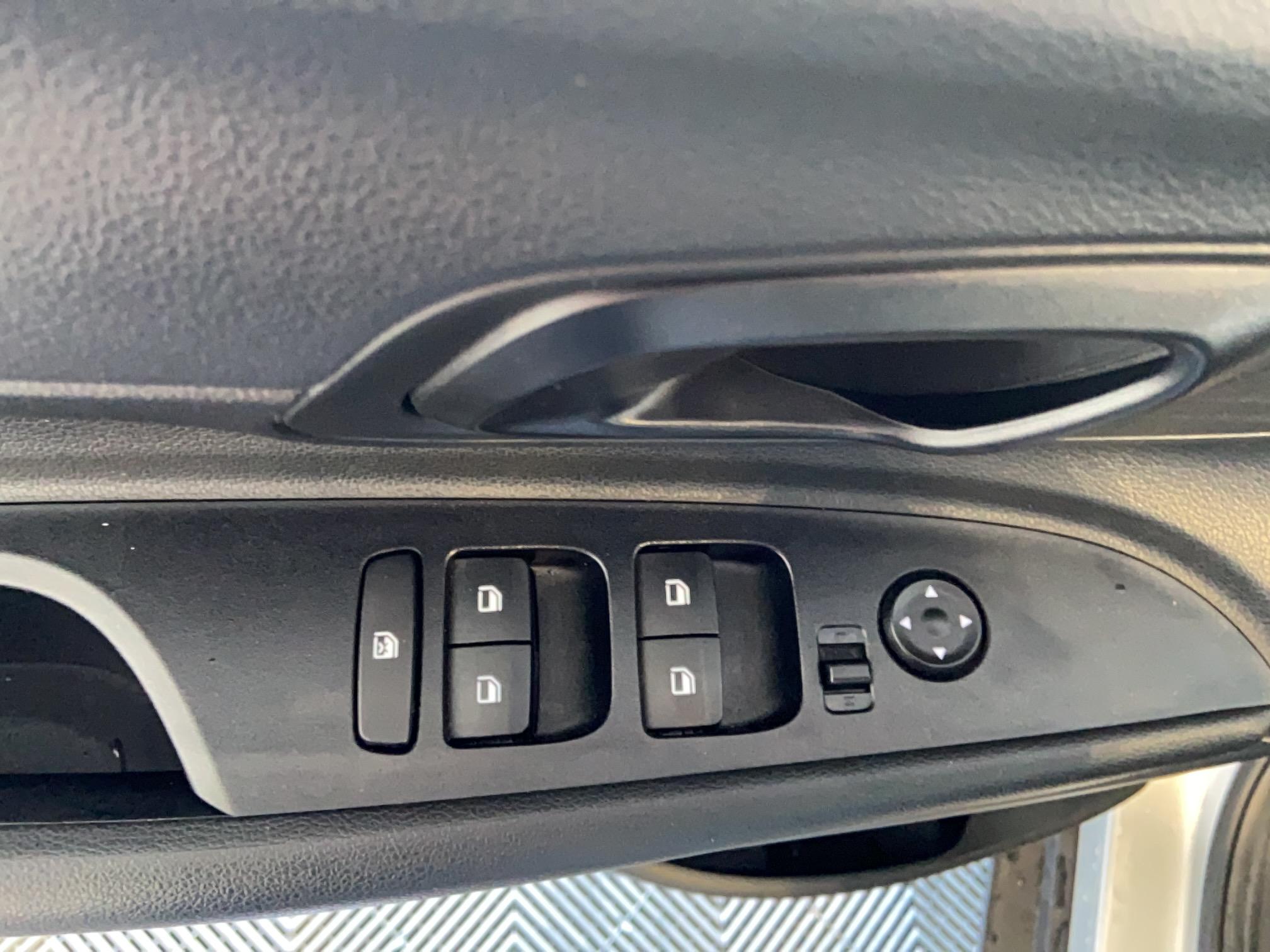 HYUNDAI Bayon 1.2 84 Initia - Véhicule Occasion - Océane Auto HYUNDAI Bayon 1.2 84 Initia - Véhicule Occasion Océane Auto