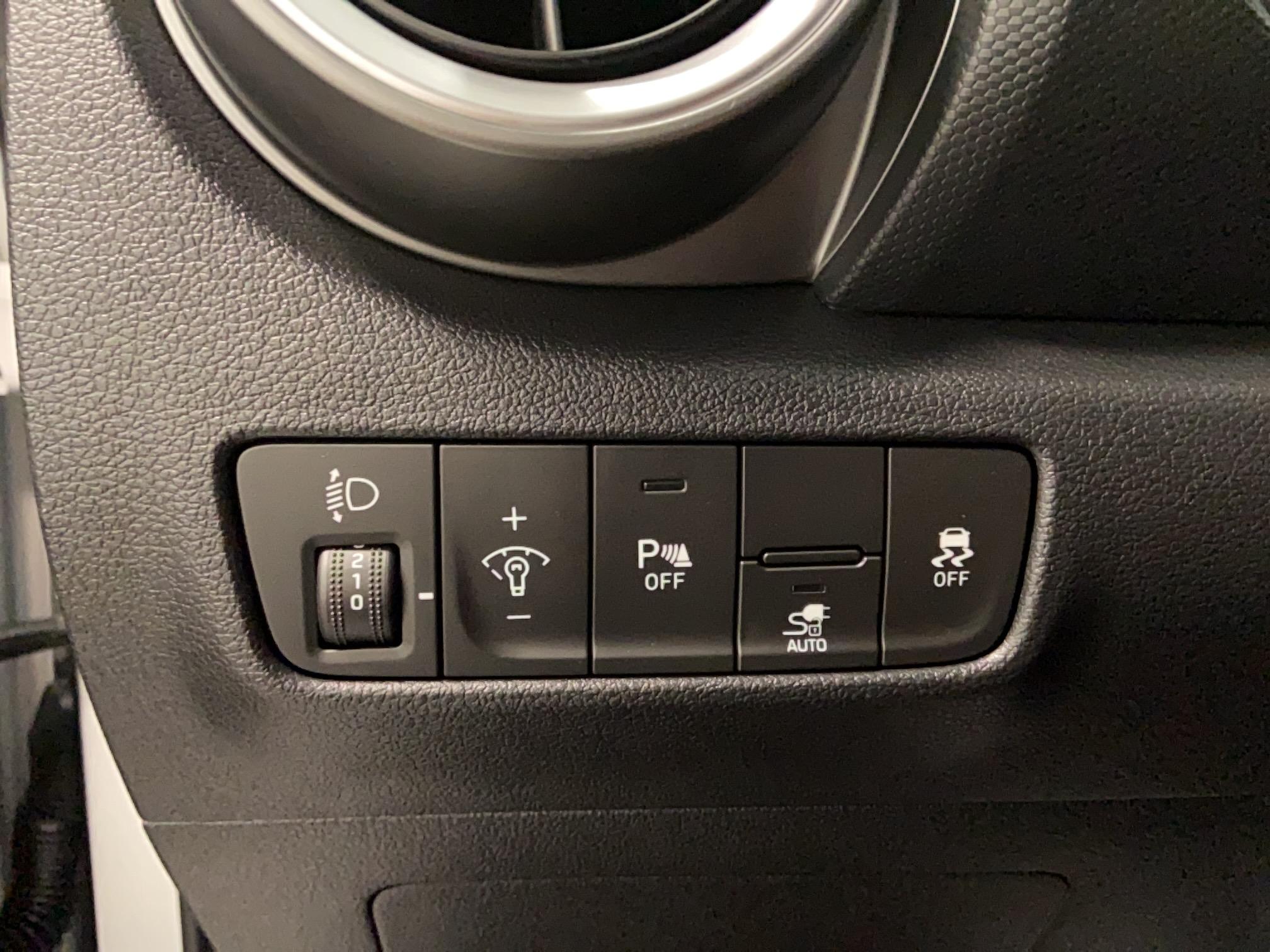 HYUNDAI Kona Electrique 39 kWh - 136 ch Intuitive - Véhicule Occasion Océane Auto