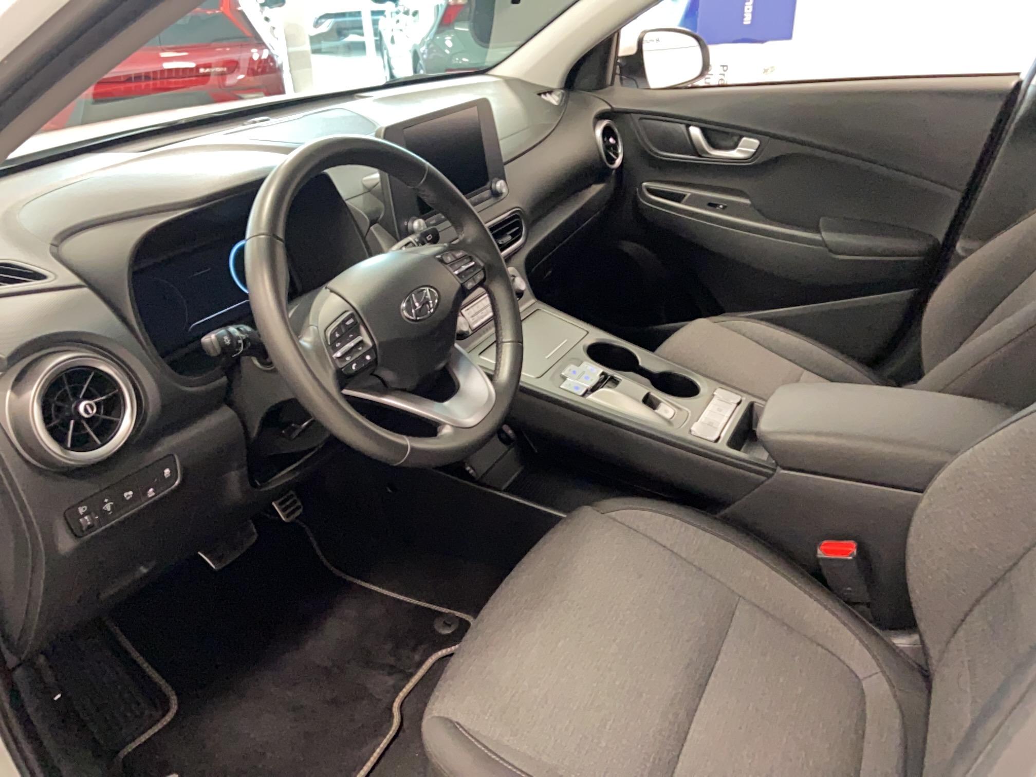 HYUNDAI Kona Electrique 39 kWh - 136 ch Intuitive - Véhicule Occasion Océane Auto