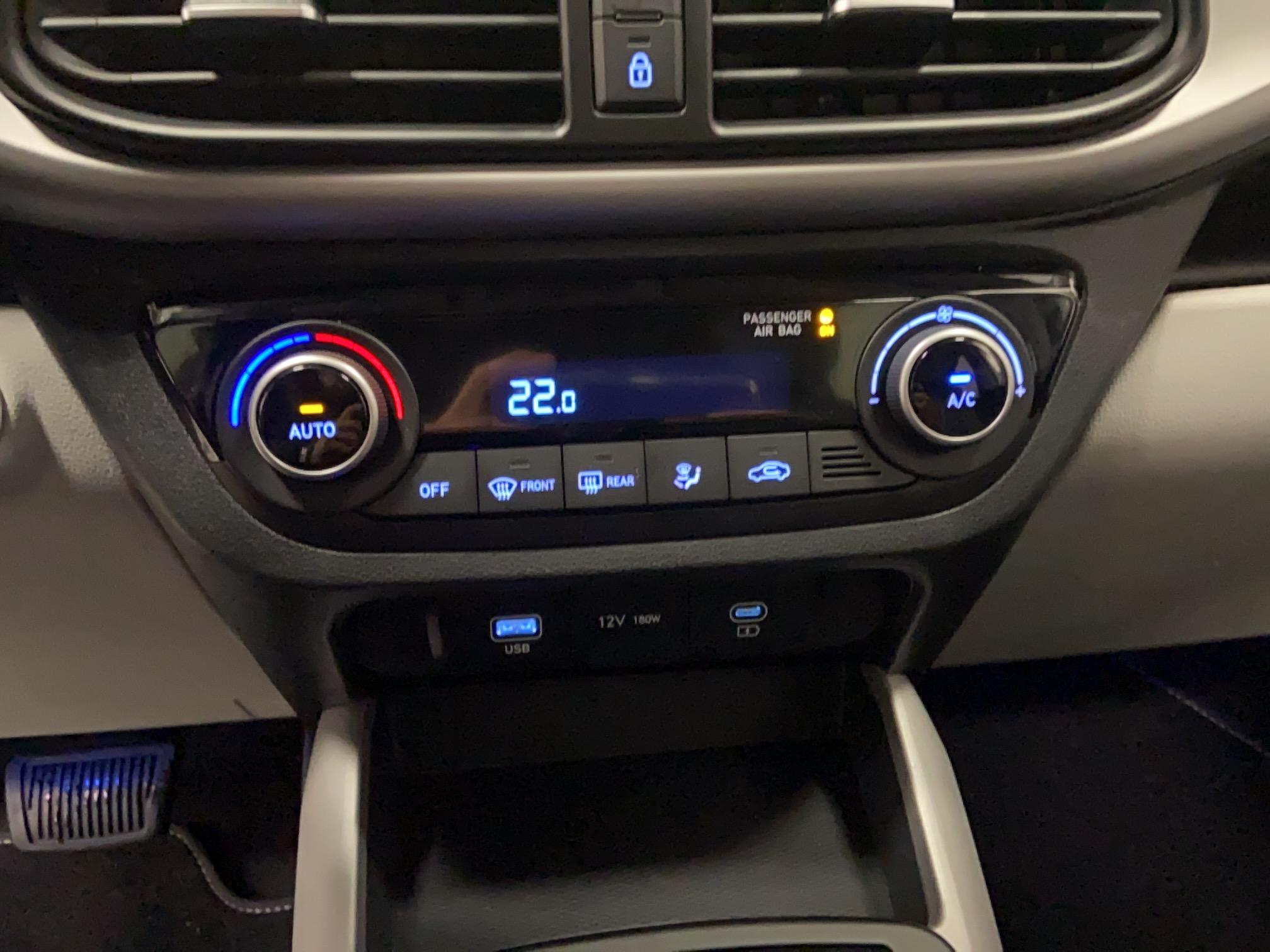 HYUNDAI i10 1.0 63 BVR Creative - Véhicule Occasion Océane Auto