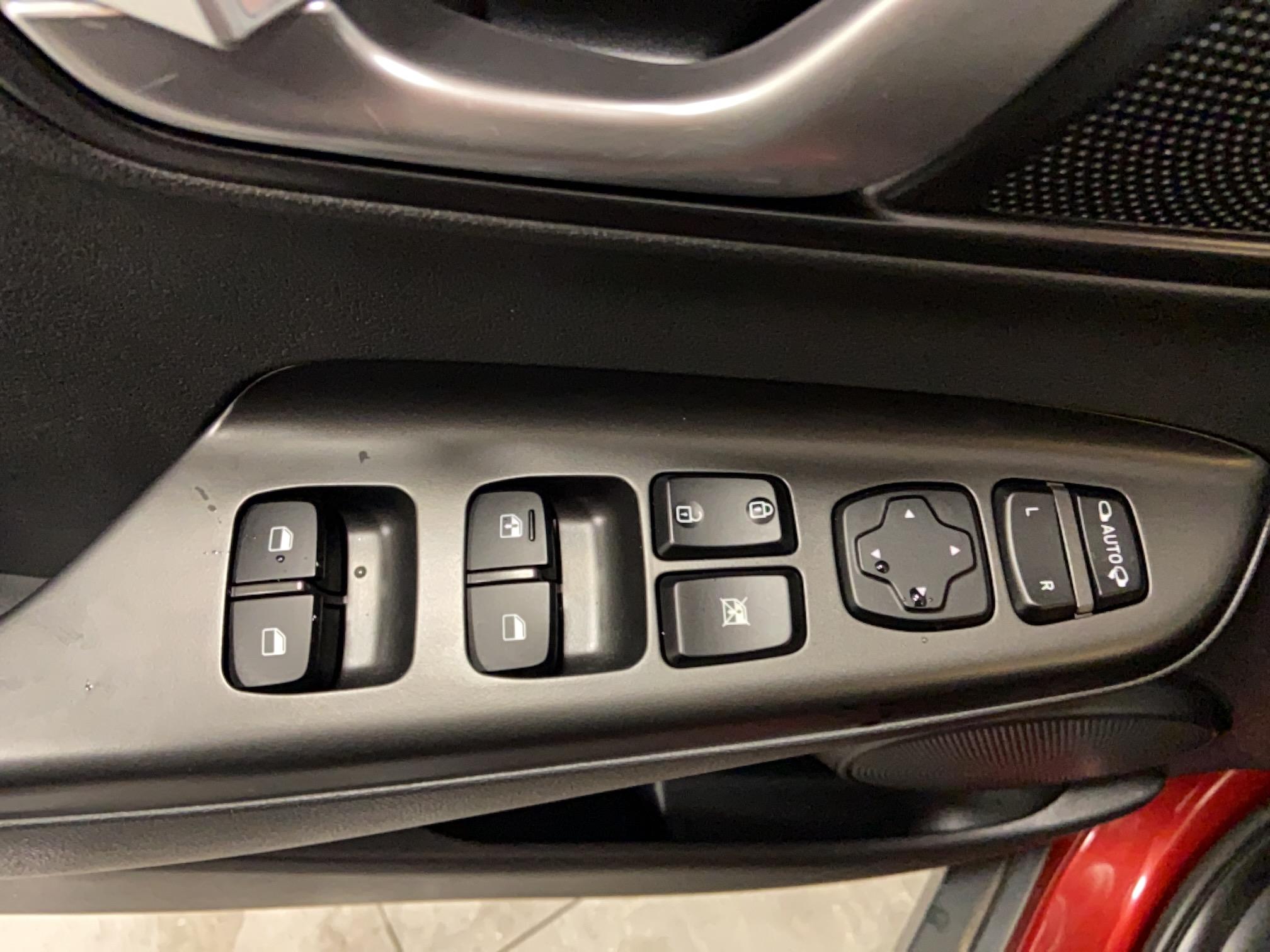 HYUNDAI Kona Electrique 39 kWh - 136 ch Intuitive - Véhicule Occasion Océane Auto