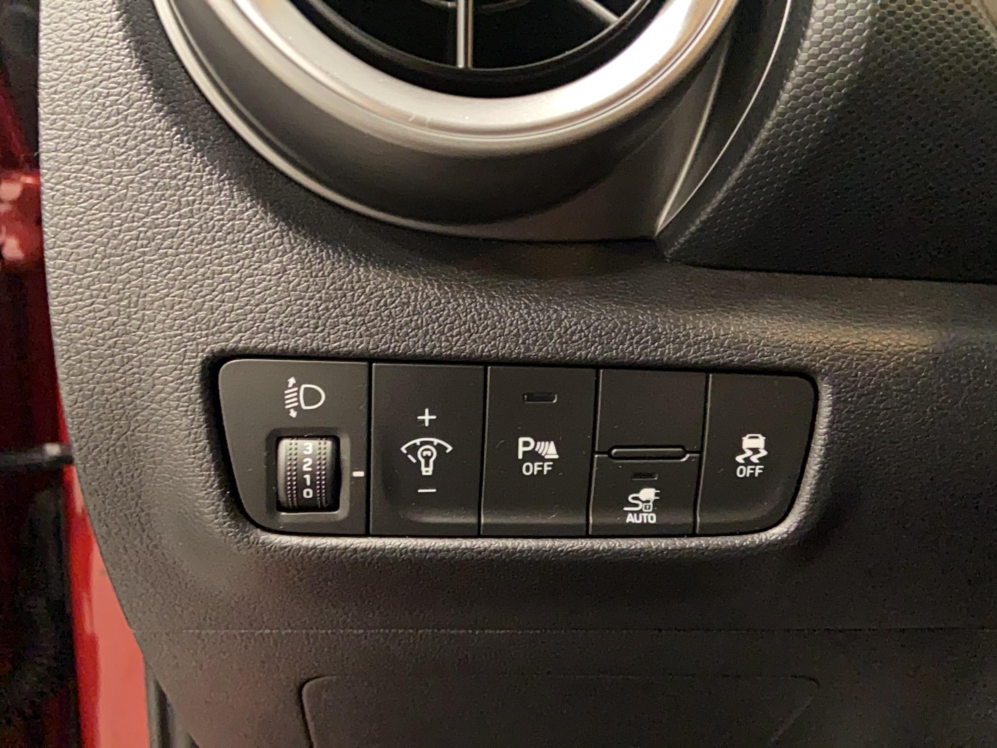 HYUNDAI Kona Electrique 39 kWh - 136 ch Intuitive - Véhicule Occasion Océane Auto