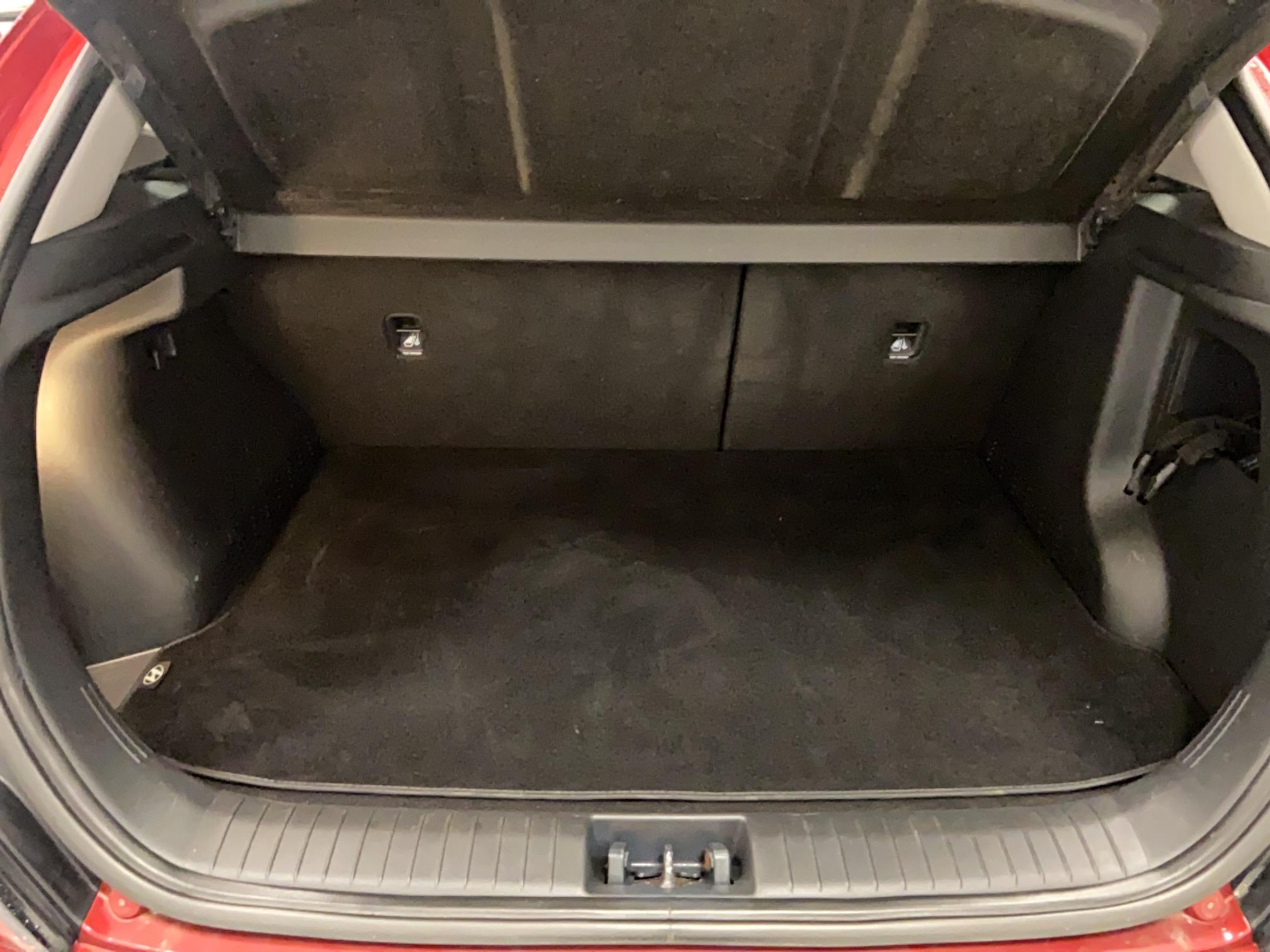 HYUNDAI Kona Electrique 39 kWh - 136 ch Intuitive - Véhicule Occasion Océane Auto