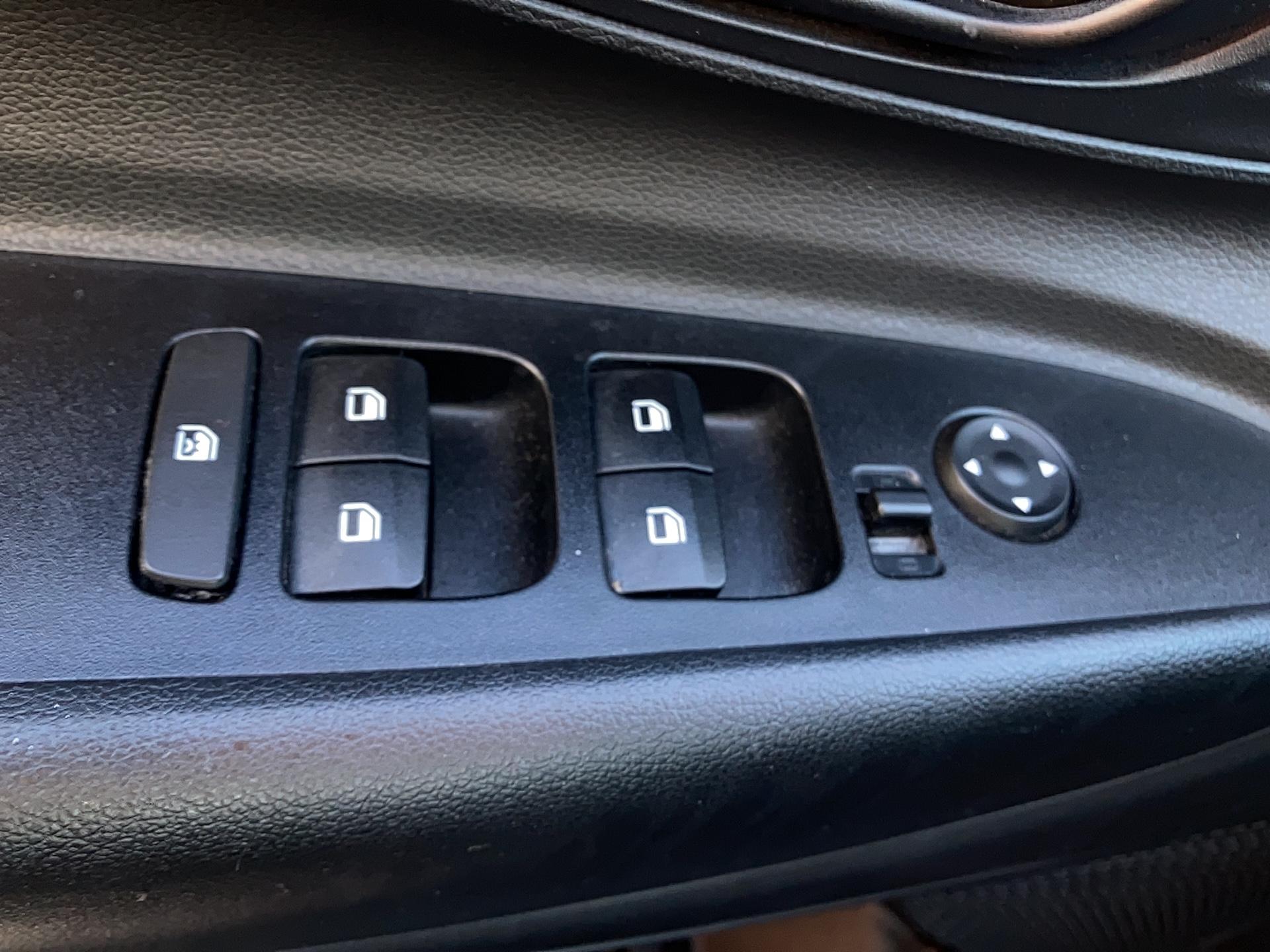 HYUNDAI i20 1.2 84 Initia - Véhicule Occasion Océane Auto