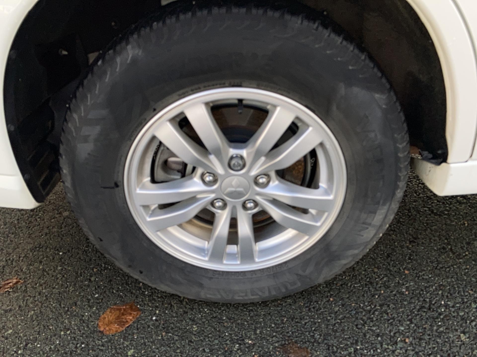 MITSUBISHI Outlander 2.4l PHEV Twin Motor 4WD Invite - Véhicule Occasion Océane Auto