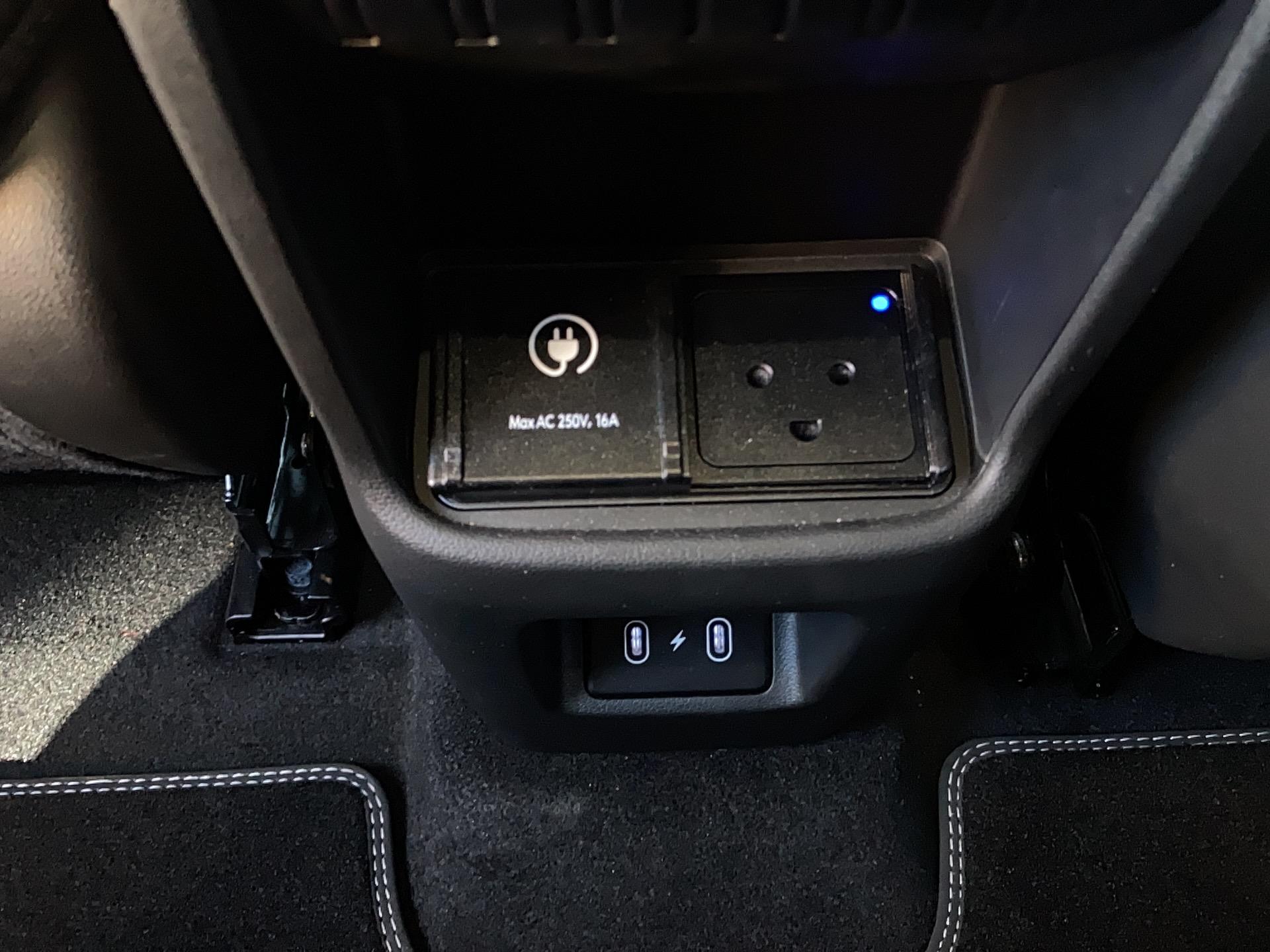 HYUNDAI Kona Electrique 65 kWh - 217 ch Premium - Véhicule Occasion - Océane Auto HYUNDAI Kona Electrique 65 kWh - 217 ch Premium - Véhicule Occasion Océane Auto