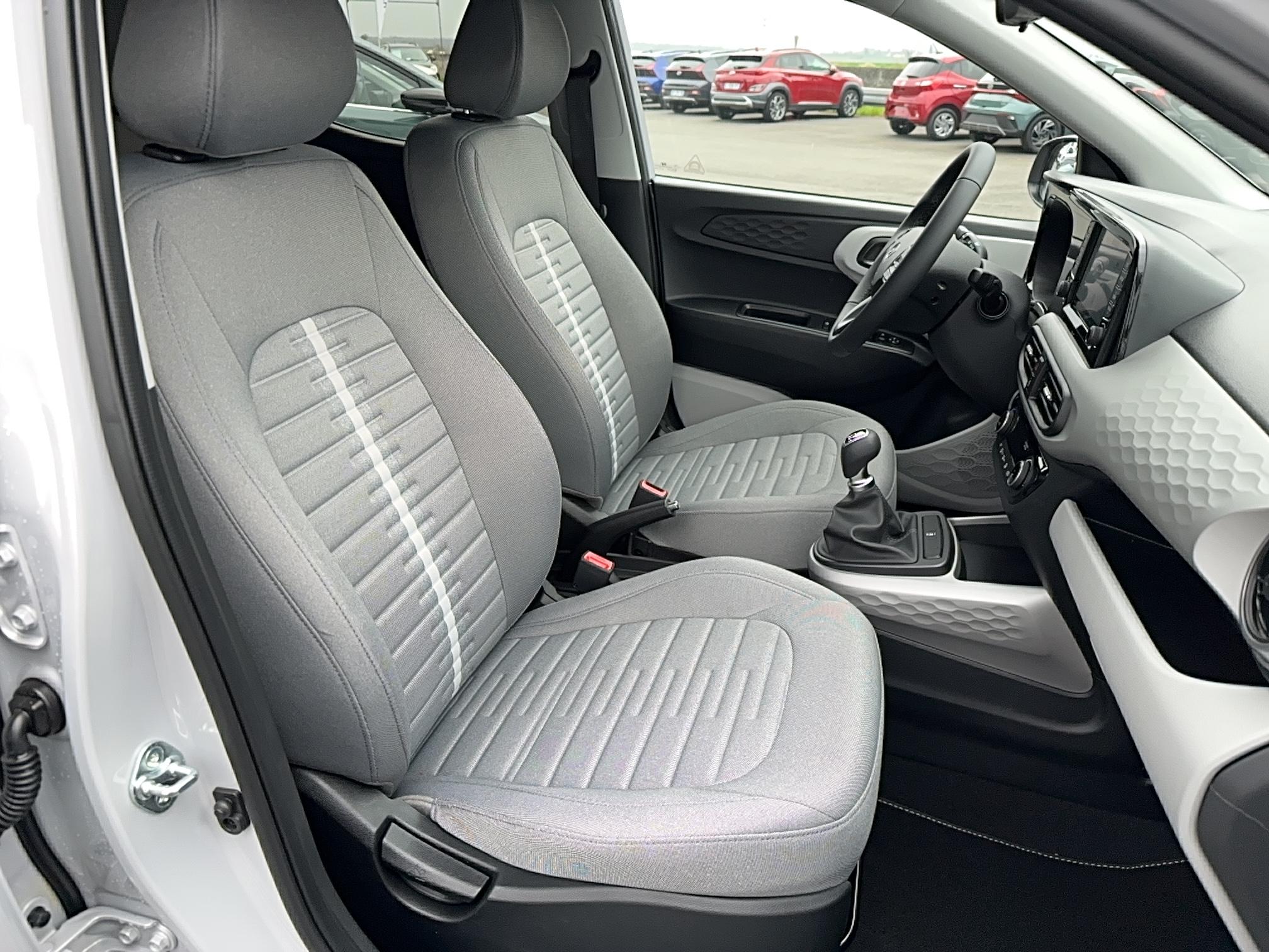 HYUNDAI i10 1.0 63 ECO Creative - Véhicule Occasion Océane Auto