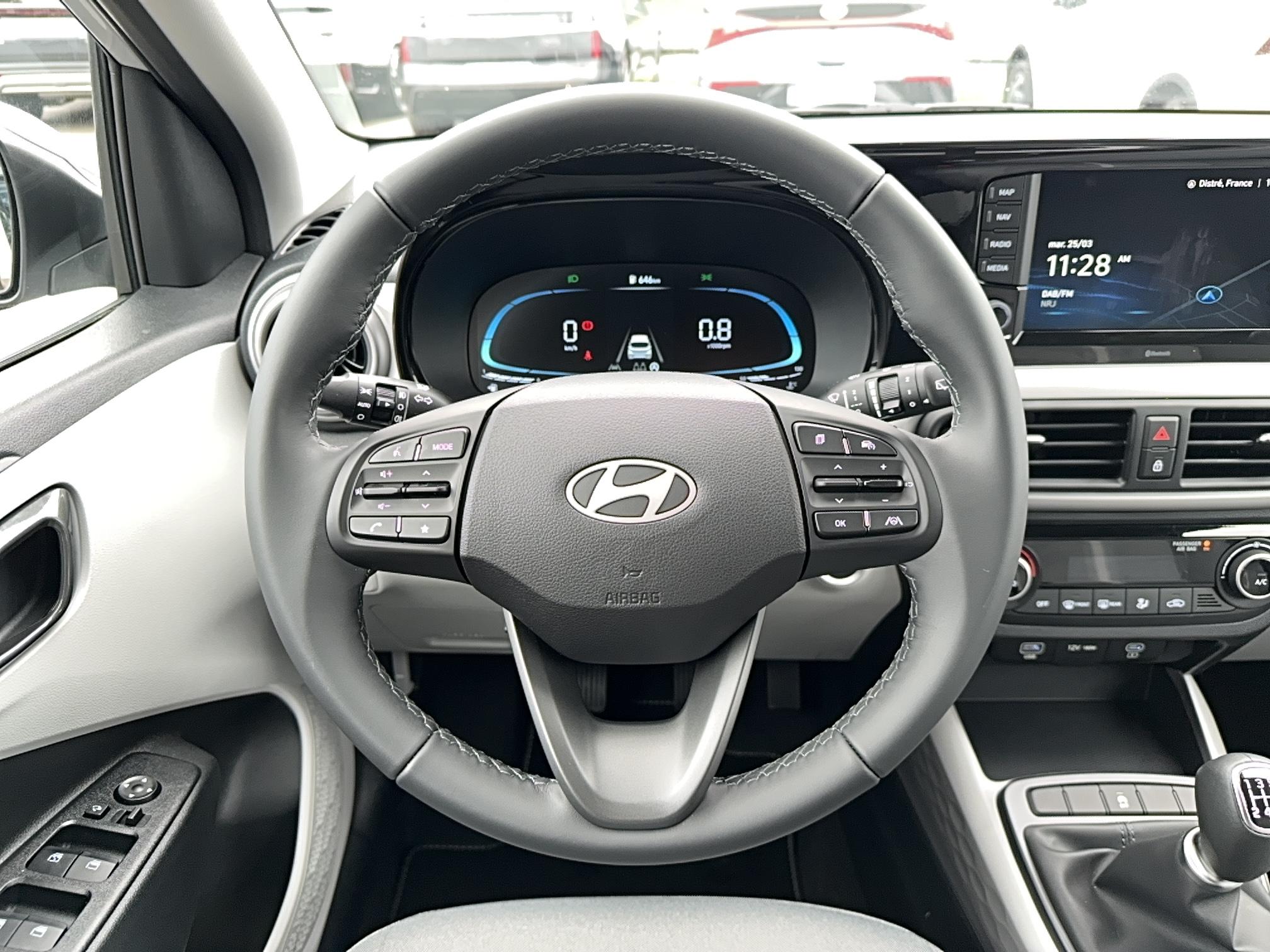 HYUNDAI i10 1.0 63 ECO Creative - Véhicule Occasion Océane Auto