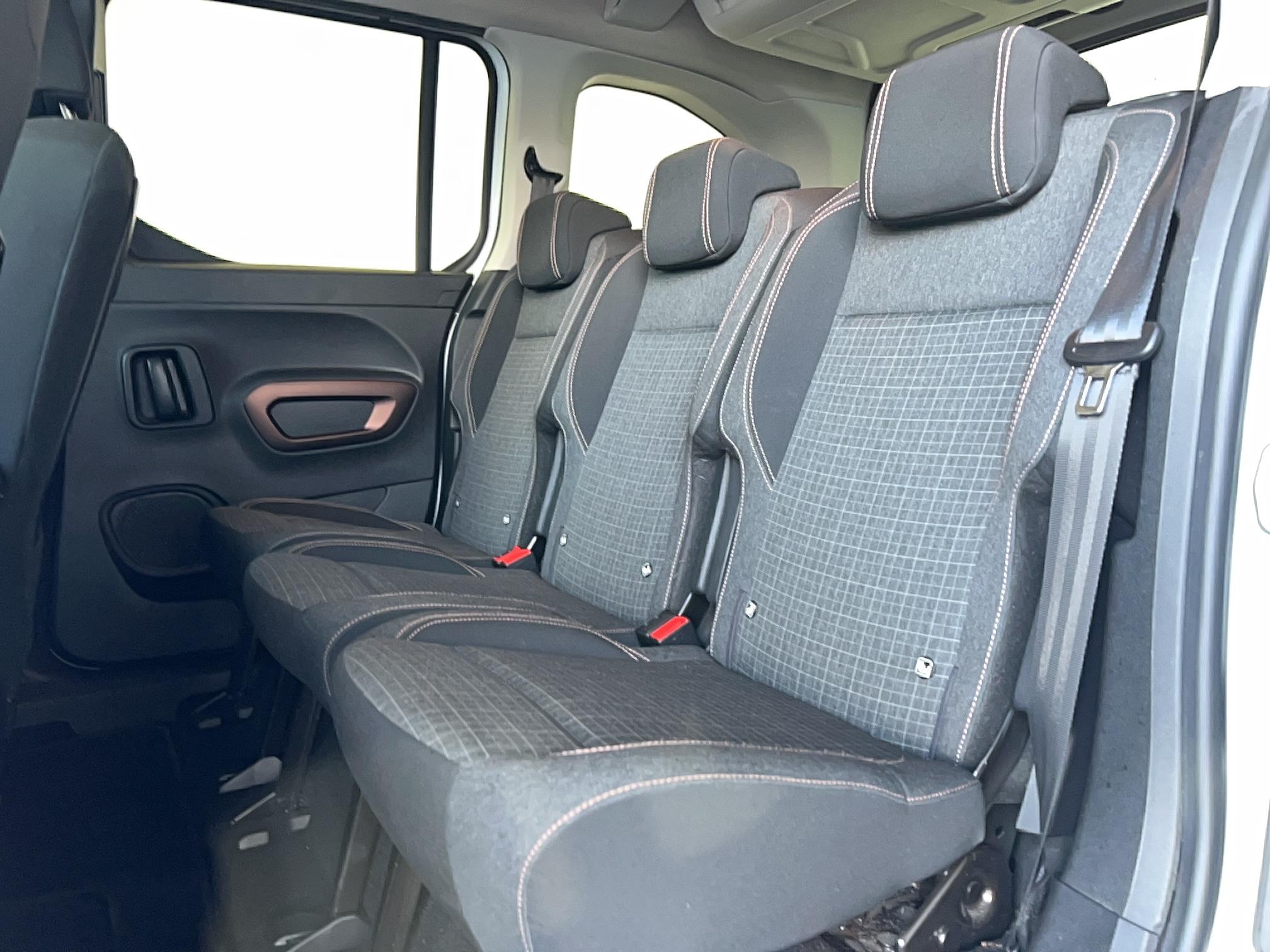 PEUGEOT Rifter Standard BlueHDi 130 S&S EAT8 GT Line - Véhicule Occasion - Océane Auto PEUGEOT Rifter Standard BlueHDi 130 S&S EAT8 GT Line - Véhicule Occasion Océane Auto