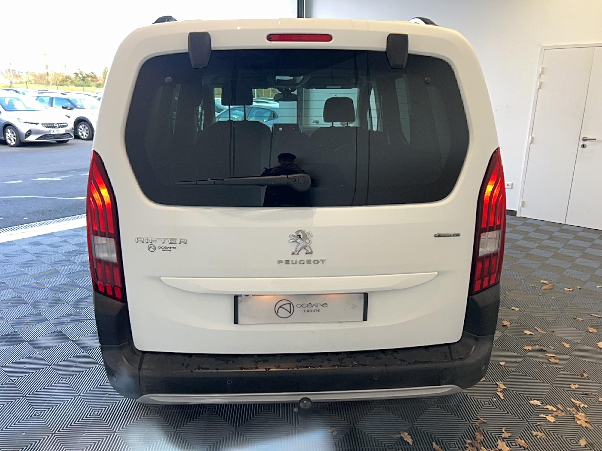 PEUGEOT Rifter Standard BlueHDi 130 S&S EAT8 GT Line - Véhicule Occasion - Océane Auto PEUGEOT Rifter Standard BlueHDi 130 S&S EAT8 GT Line - Véhicule Occasion Océane Auto