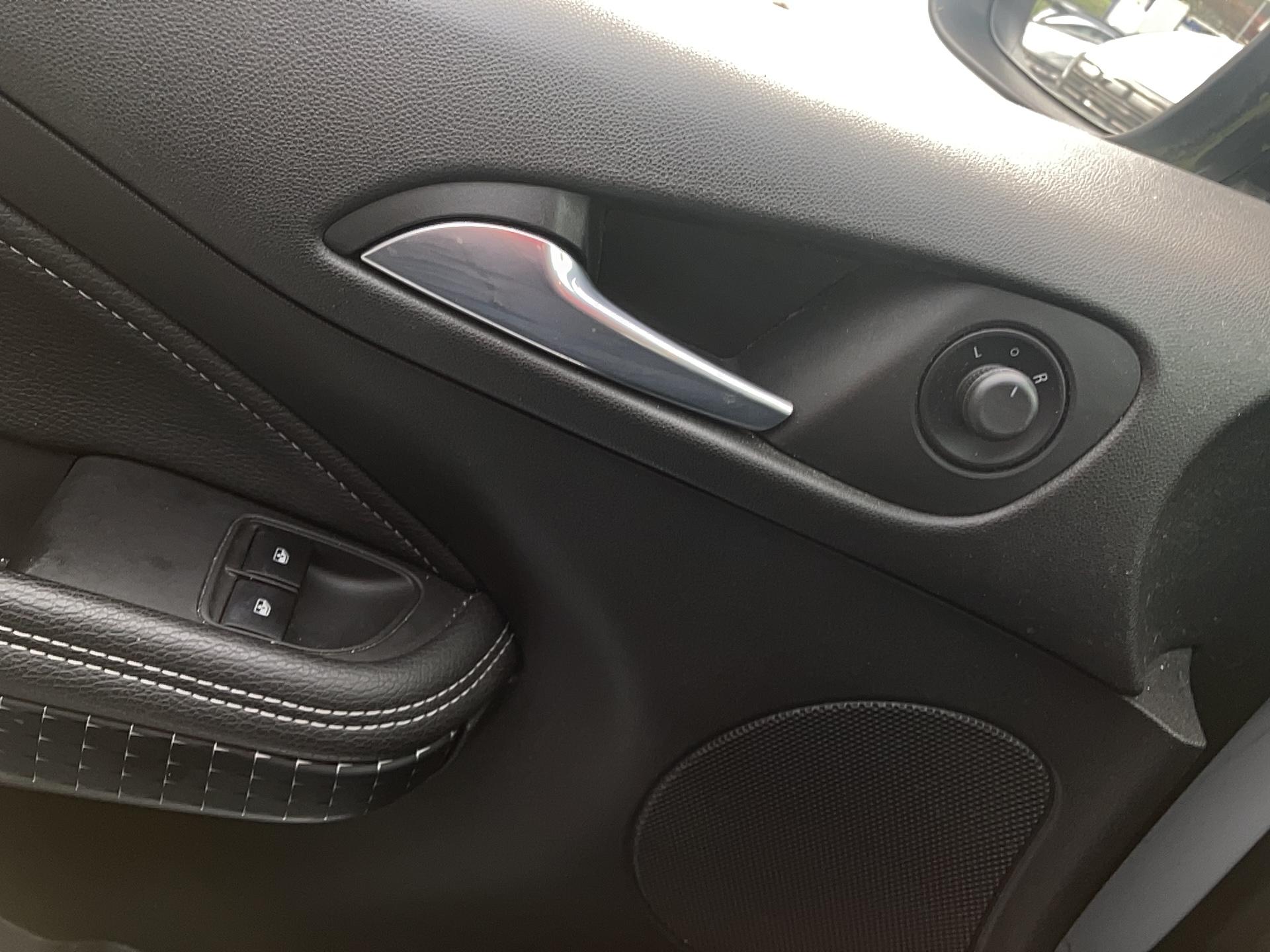 OPEL Adam 1.4 Twinport 87 ch S/S Rocks - Véhicule Occasion Océane Auto