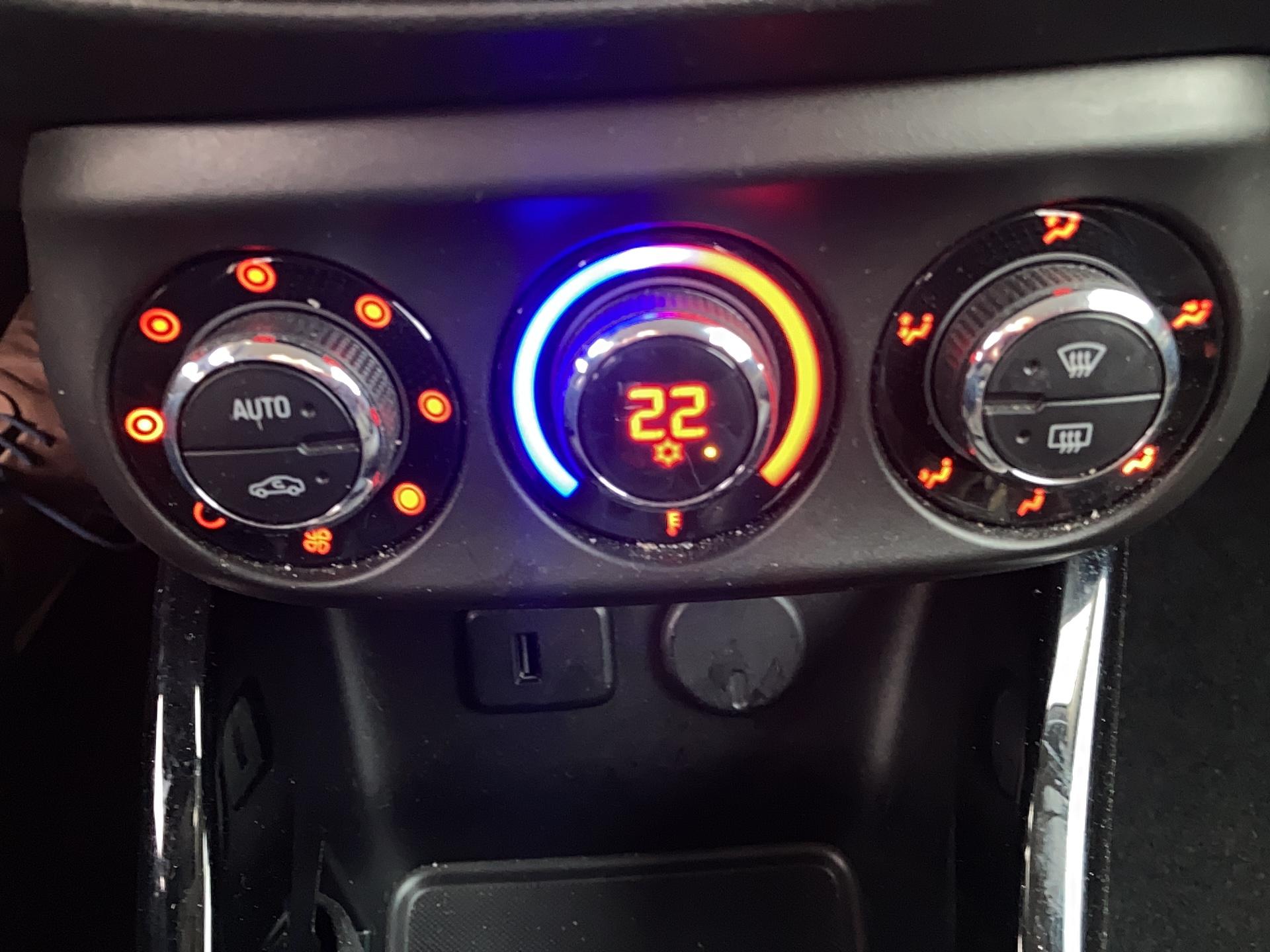 OPEL Adam 1.4 Twinport 87 ch S/S Rocks - Véhicule Occasion Océane Auto