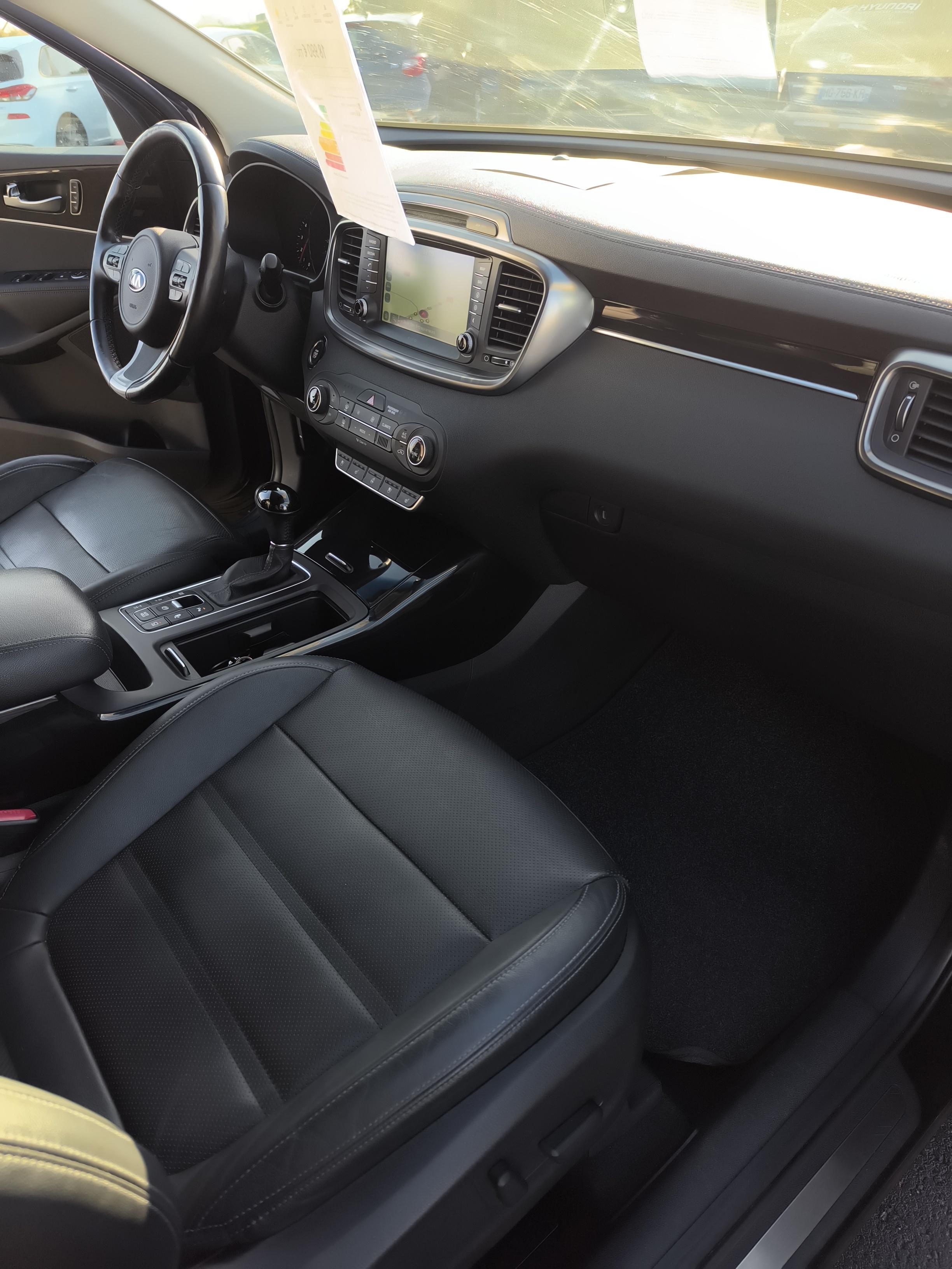 KIA Sorento 2.2 CRDI 200 ch ISG 4x4 7pl Ultimate A - Véhicule Occasion - Océane Auto KIA Sorento 2.2 CRDI 200 ch ISG 4x4 7pl Ultimate A - Véhicule Occasion Océane Auto