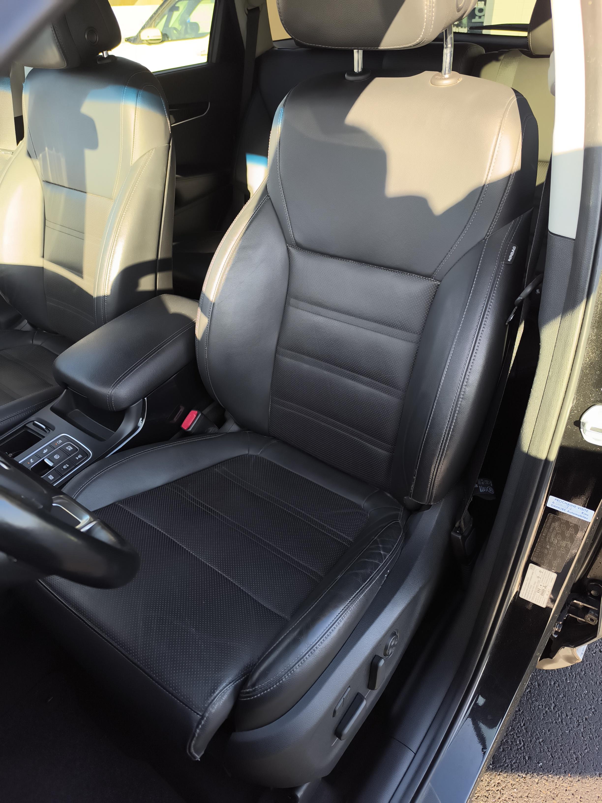 KIA Sorento 2.2 CRDI 200 ch ISG 4x4 7pl Ultimate A - Véhicule Occasion - Océane Auto KIA Sorento 2.2 CRDI 200 ch ISG 4x4 7pl Ultimate A - Véhicule Occasion Océane Auto