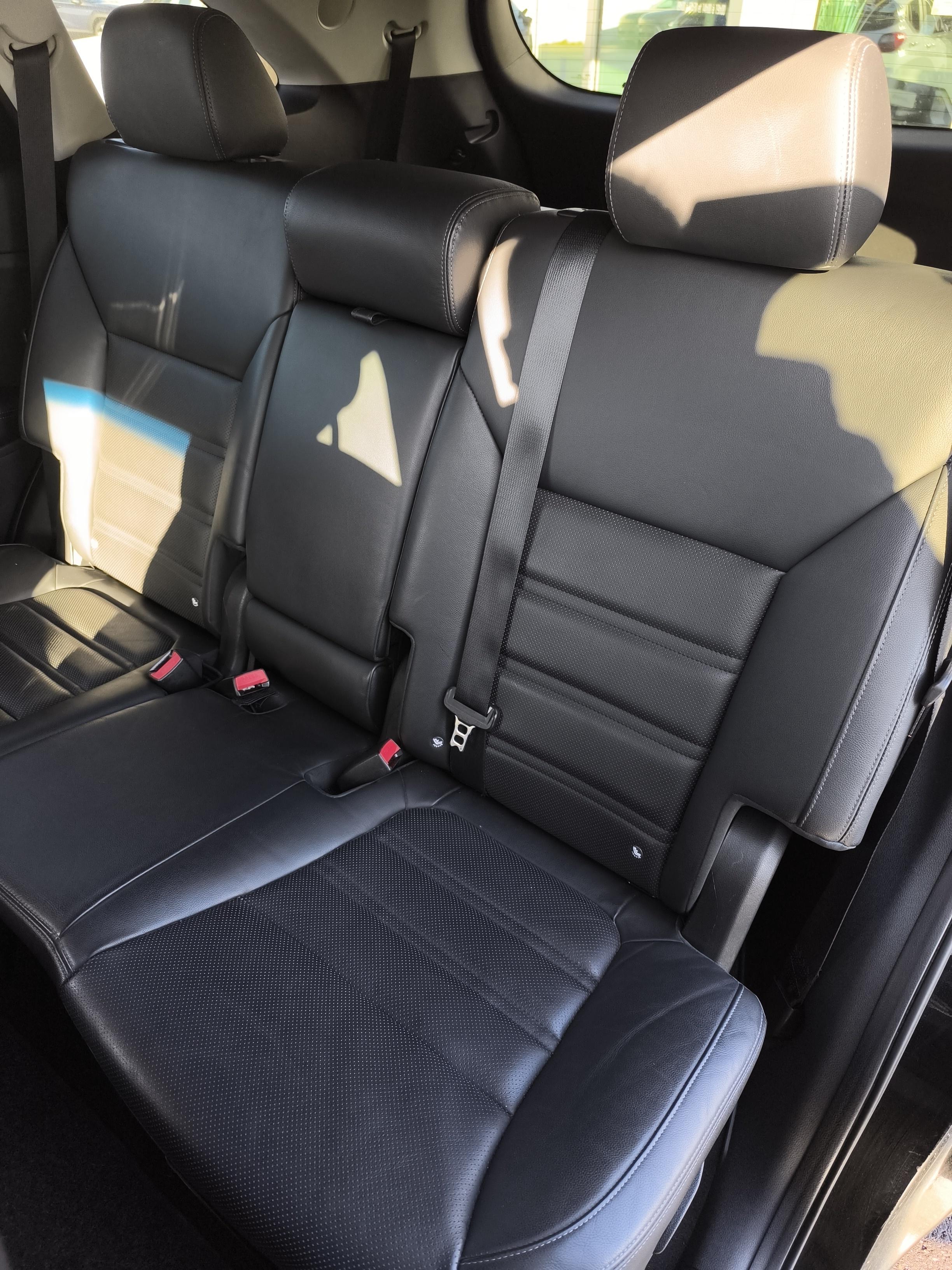 KIA Sorento 2.2 CRDI 200 ch ISG 4x4 7pl Ultimate A - Véhicule Occasion - Océane Auto KIA Sorento 2.2 CRDI 200 ch ISG 4x4 7pl Ultimate A - Véhicule Occasion Océane Auto